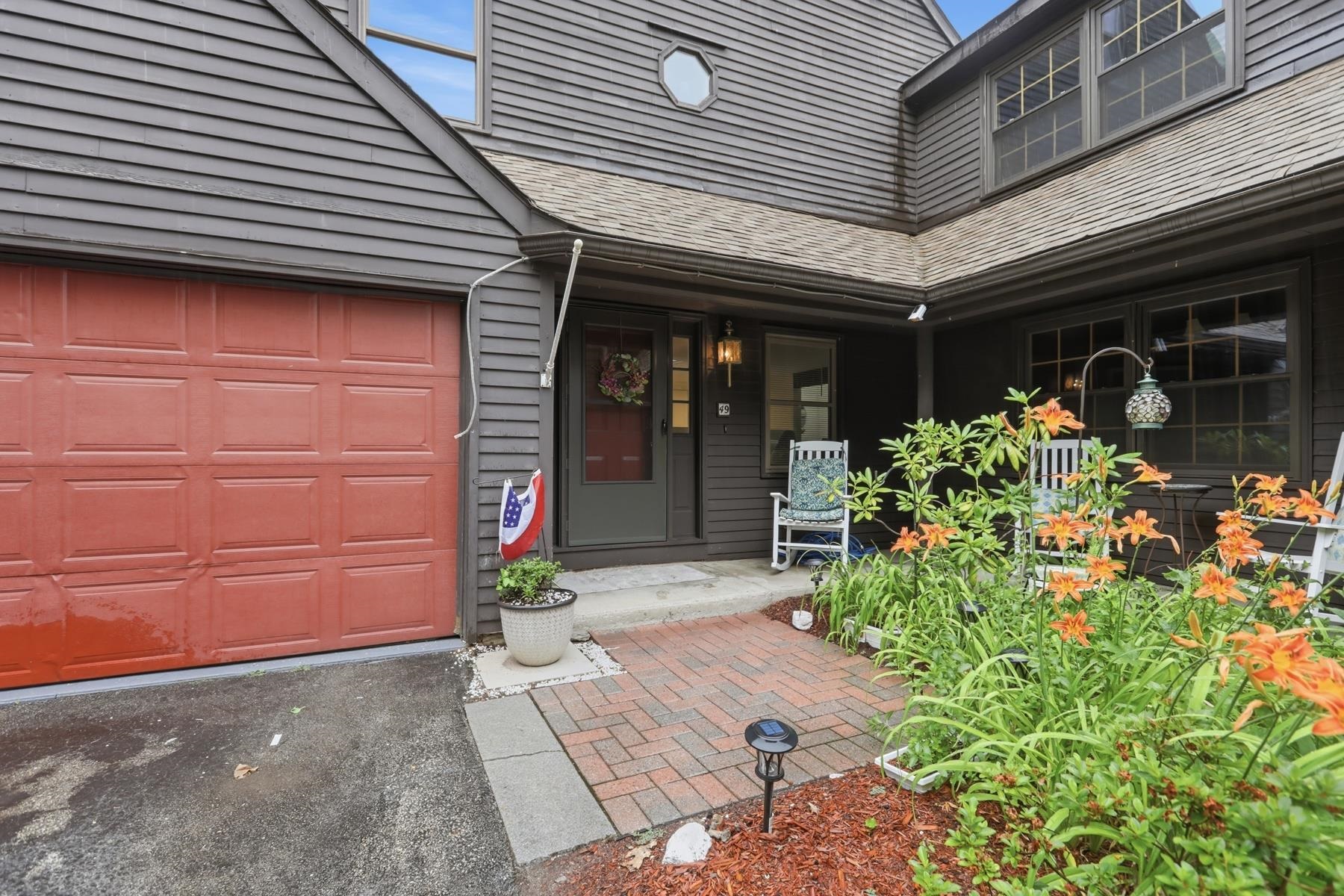 49 Stacey Circle Property Photo 1