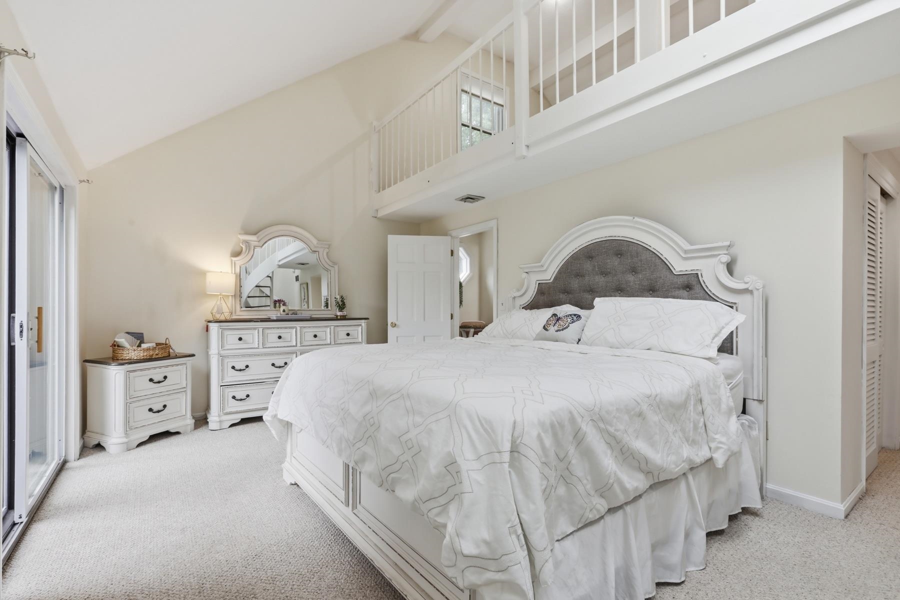 49 Stacey Circle Property Photo 14