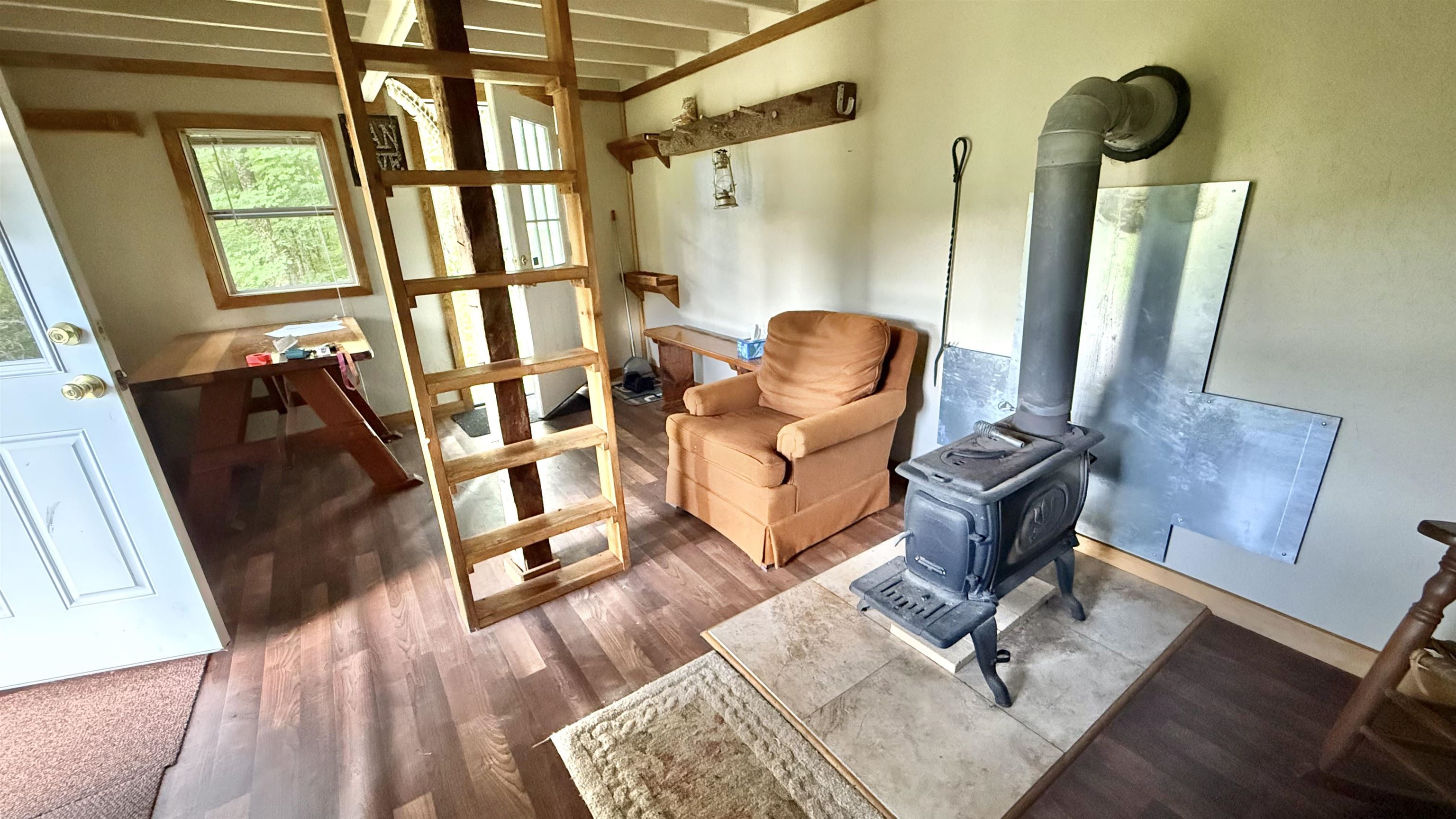 2075 Codding Hollow Road Property Photo 15