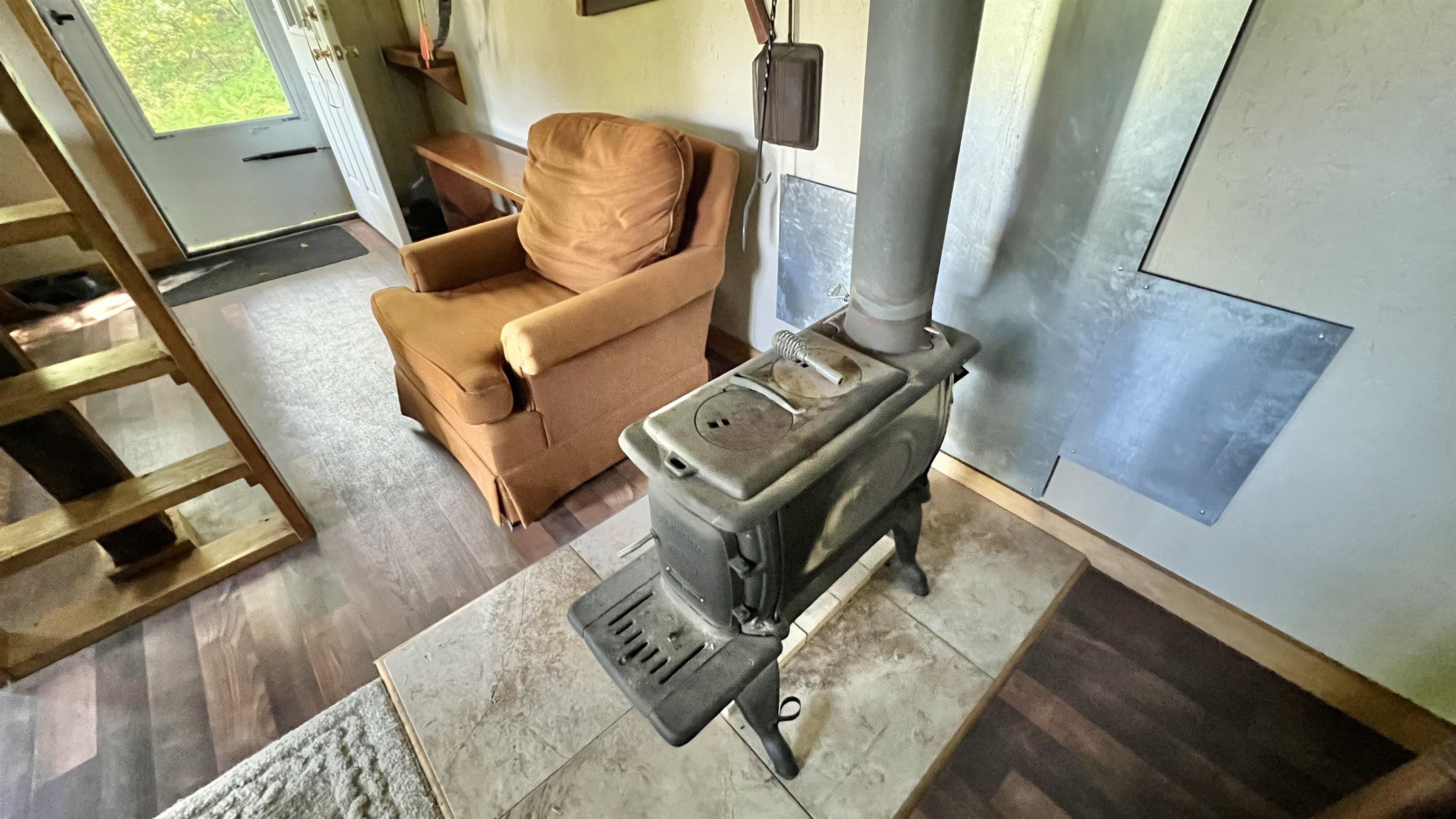 2075 Codding Hollow Road Property Photo 16