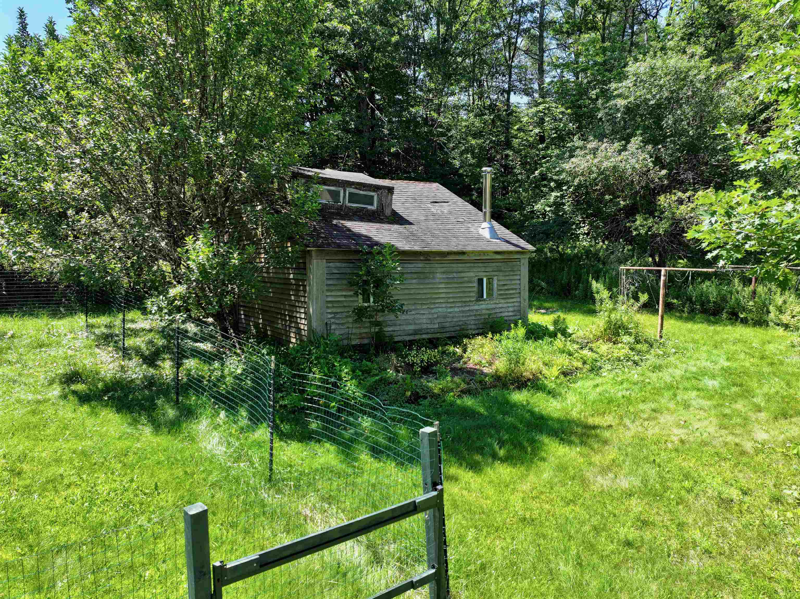 443 Centre Street Property Photo 5