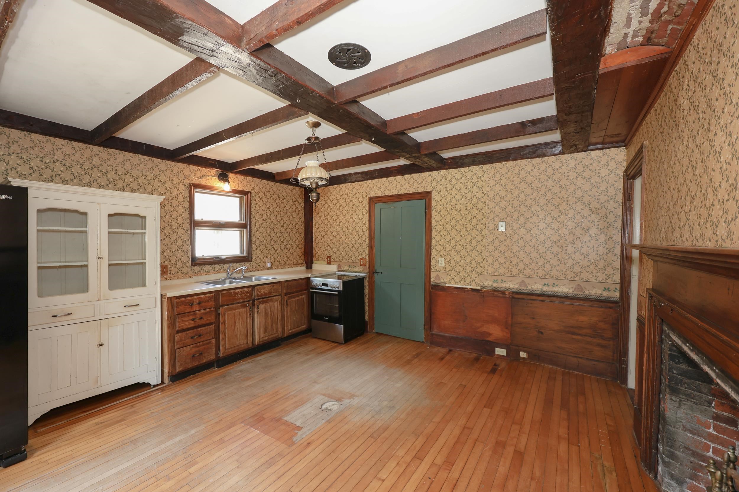 443 Centre Street Property Photo 27