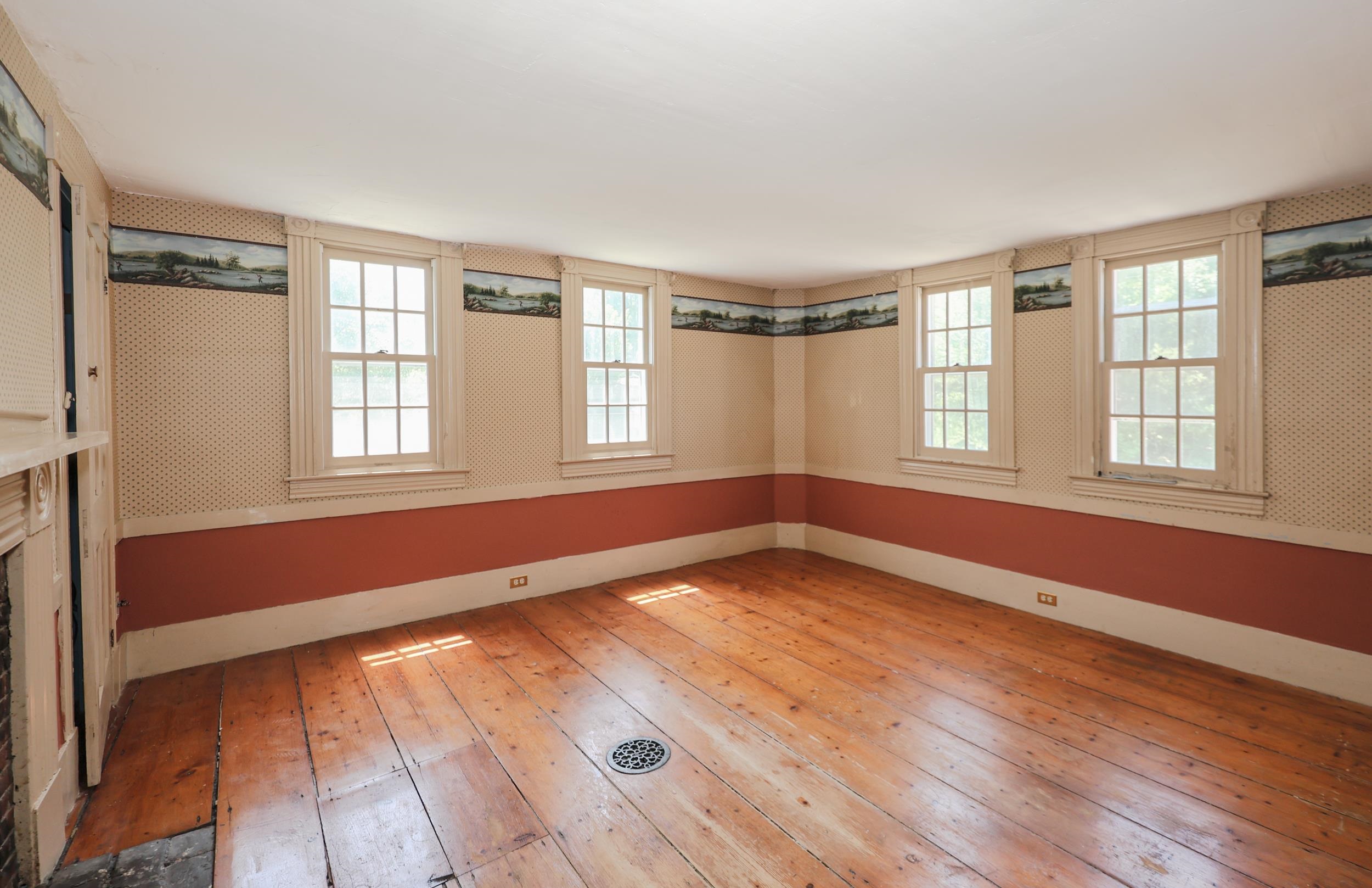 443 Centre Street Property Photo 32