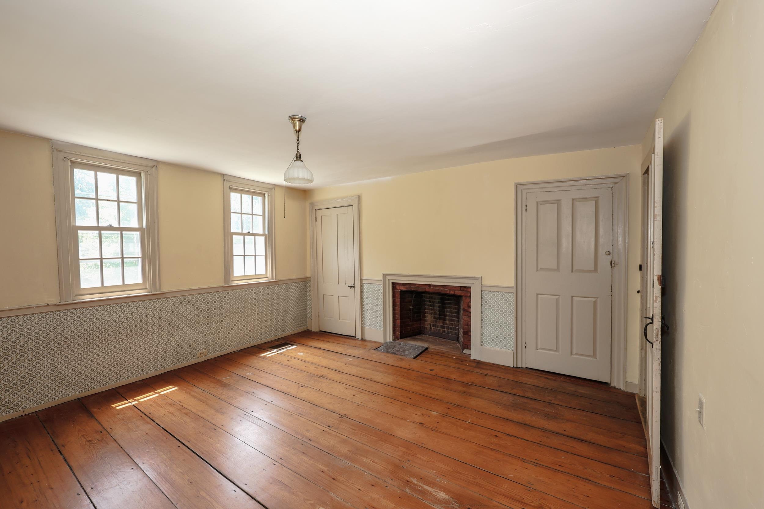 443 Centre Street Property Photo 37