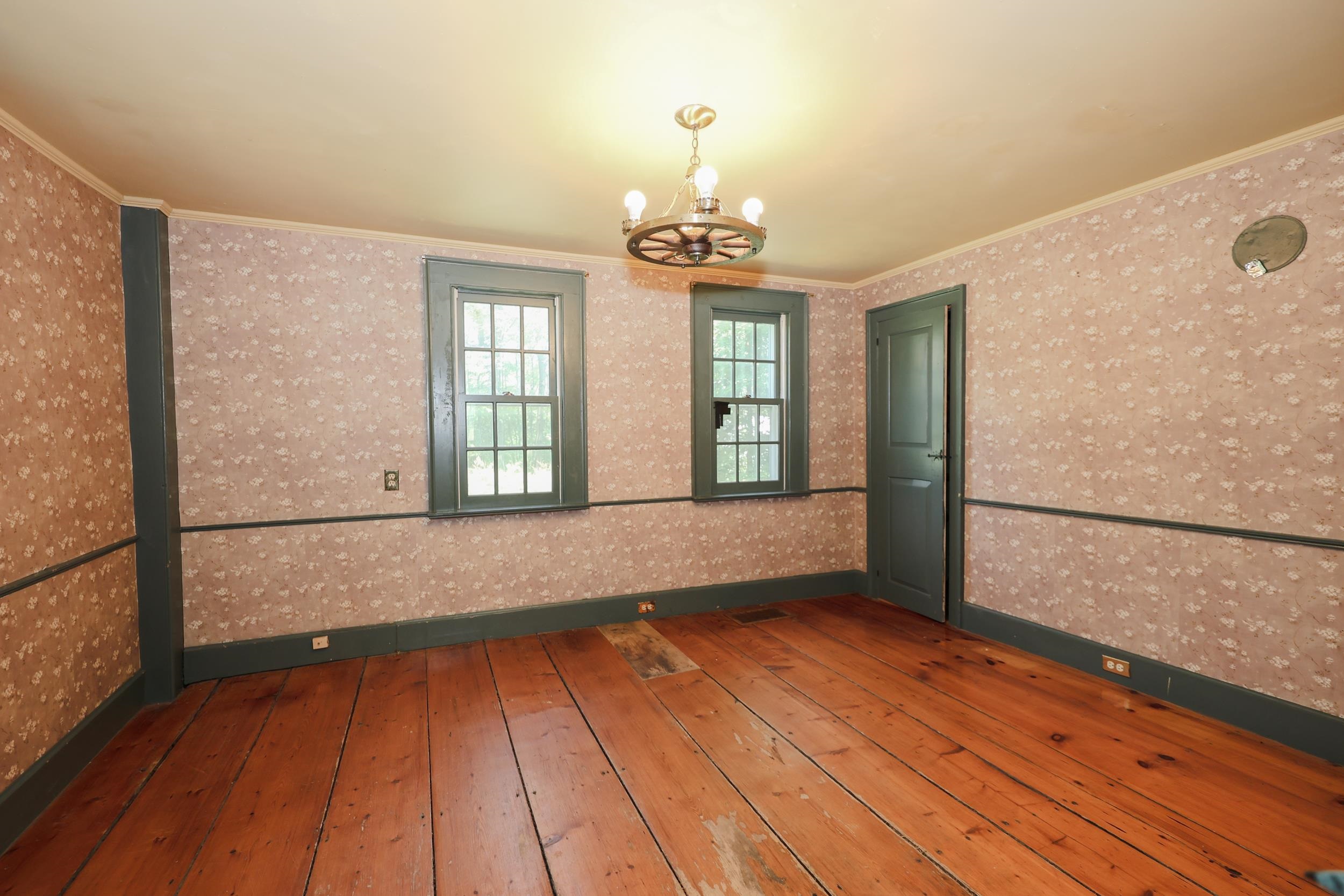 443 Centre Street Property Photo 45