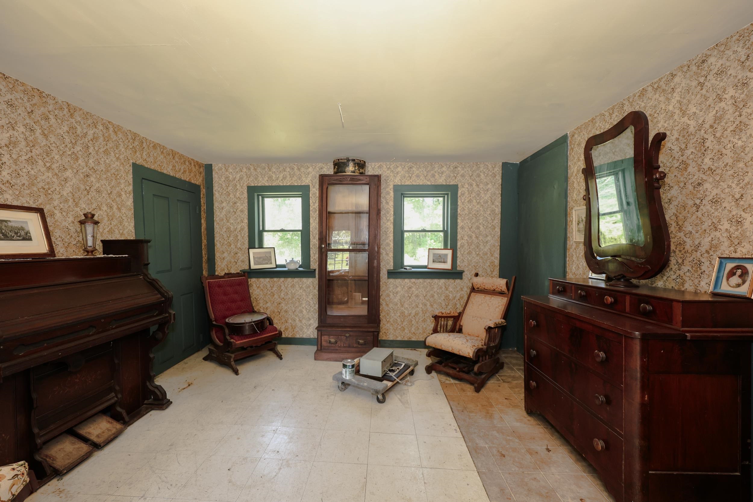 443 Centre Street Property Photo 47