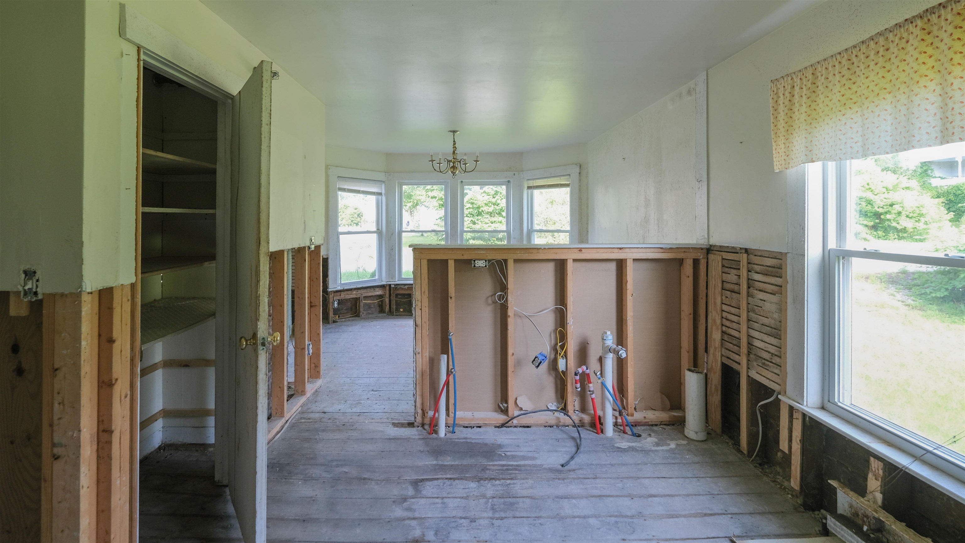 6 Mill Street Property Photo 11