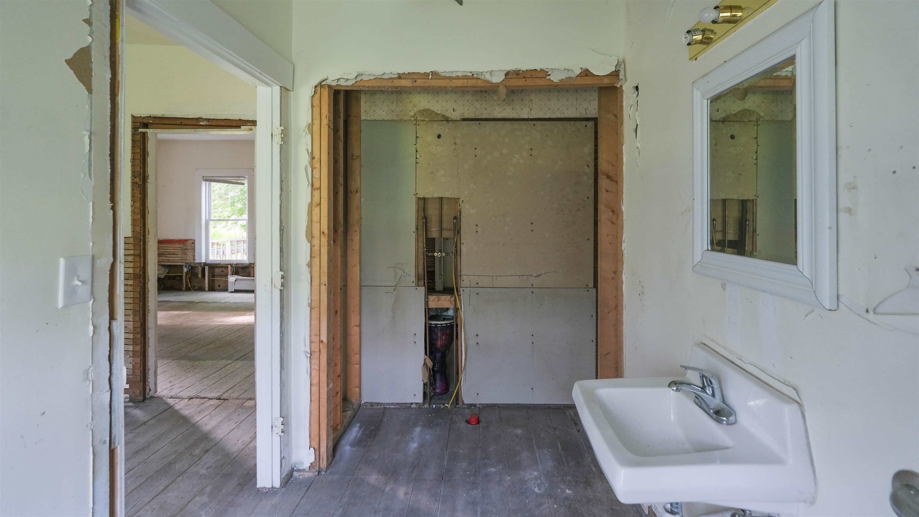 6 Mill Street Property Photo 22
