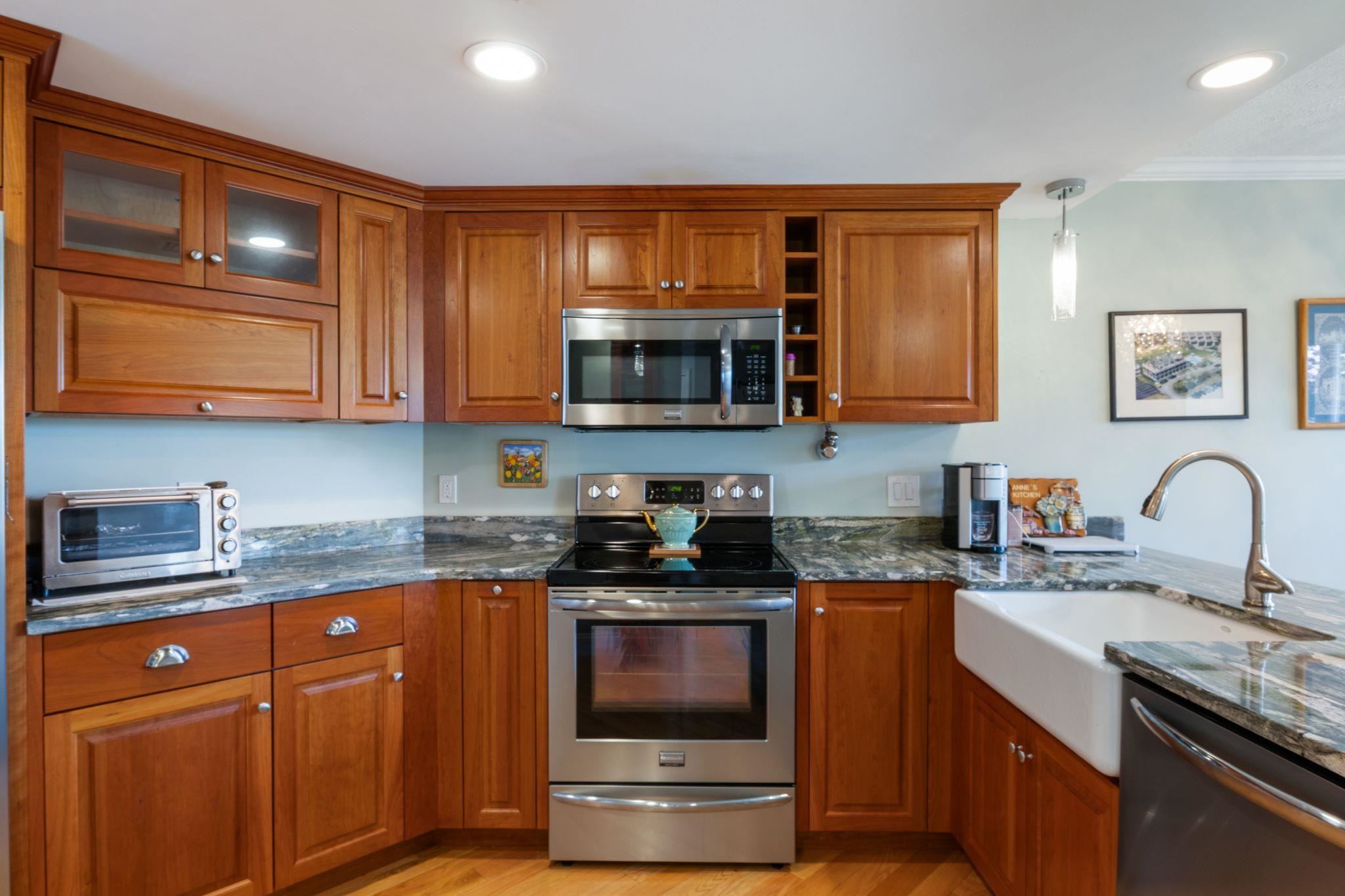 939 Ocean Boulevard Property Photo 3
