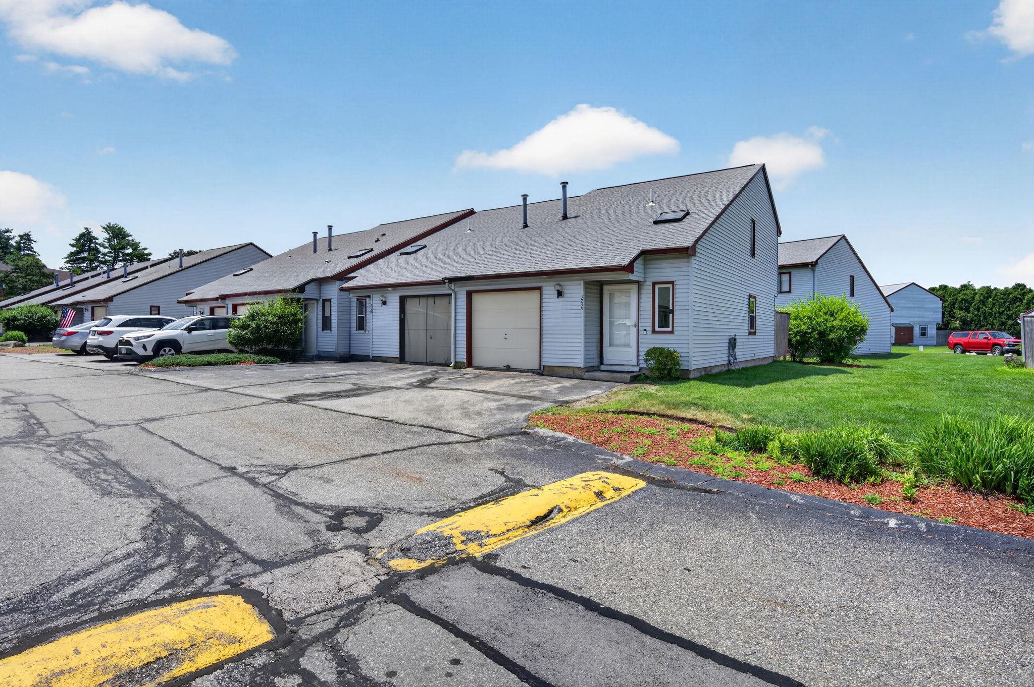 256 Stonebridge Drive Property Photo 1