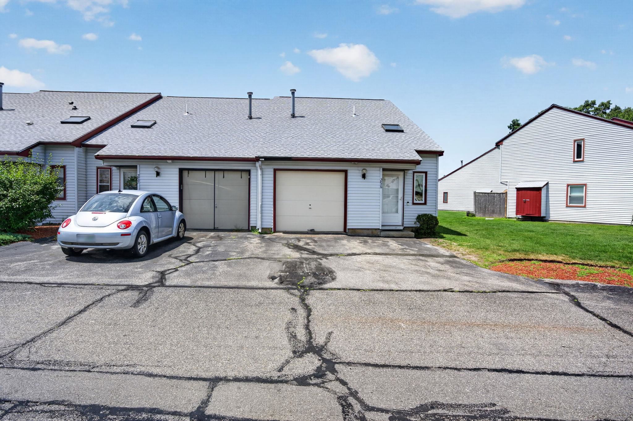 256 Stonebridge Drive Property Photo 2