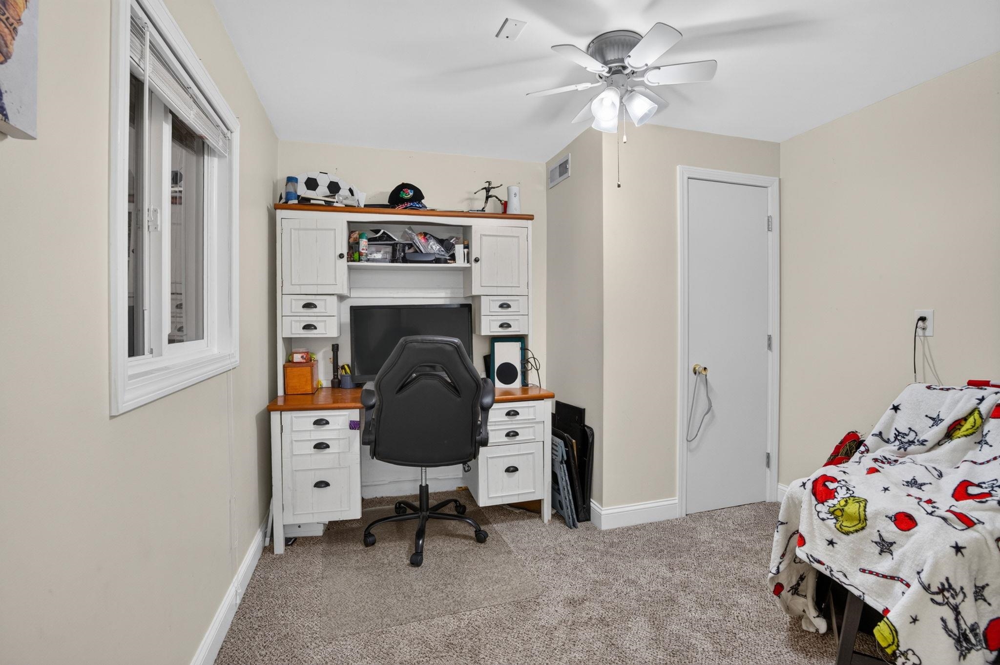 256 Stonebridge Drive Property Photo 14