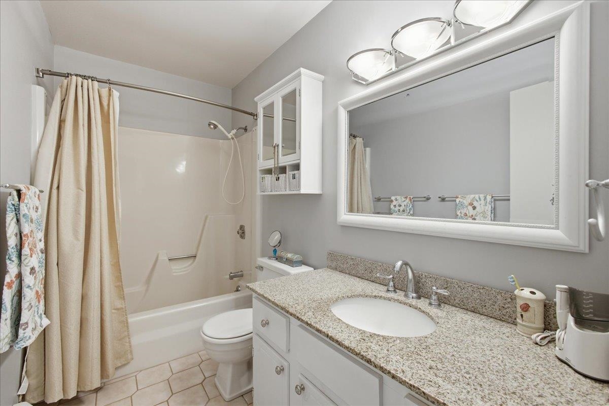E11 Stonehedge Drive Property Photo 30