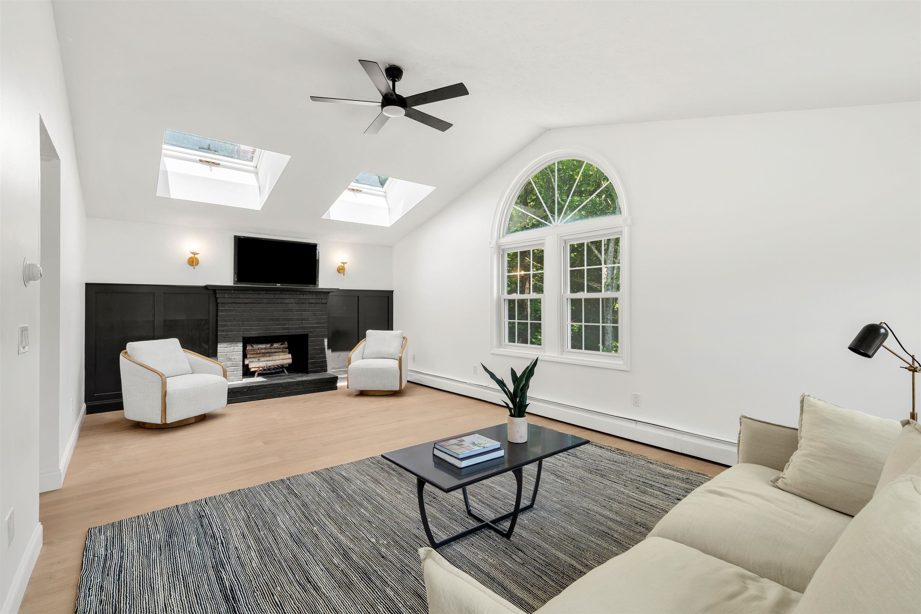 4 Elijah Hill Lane Property Photo 14