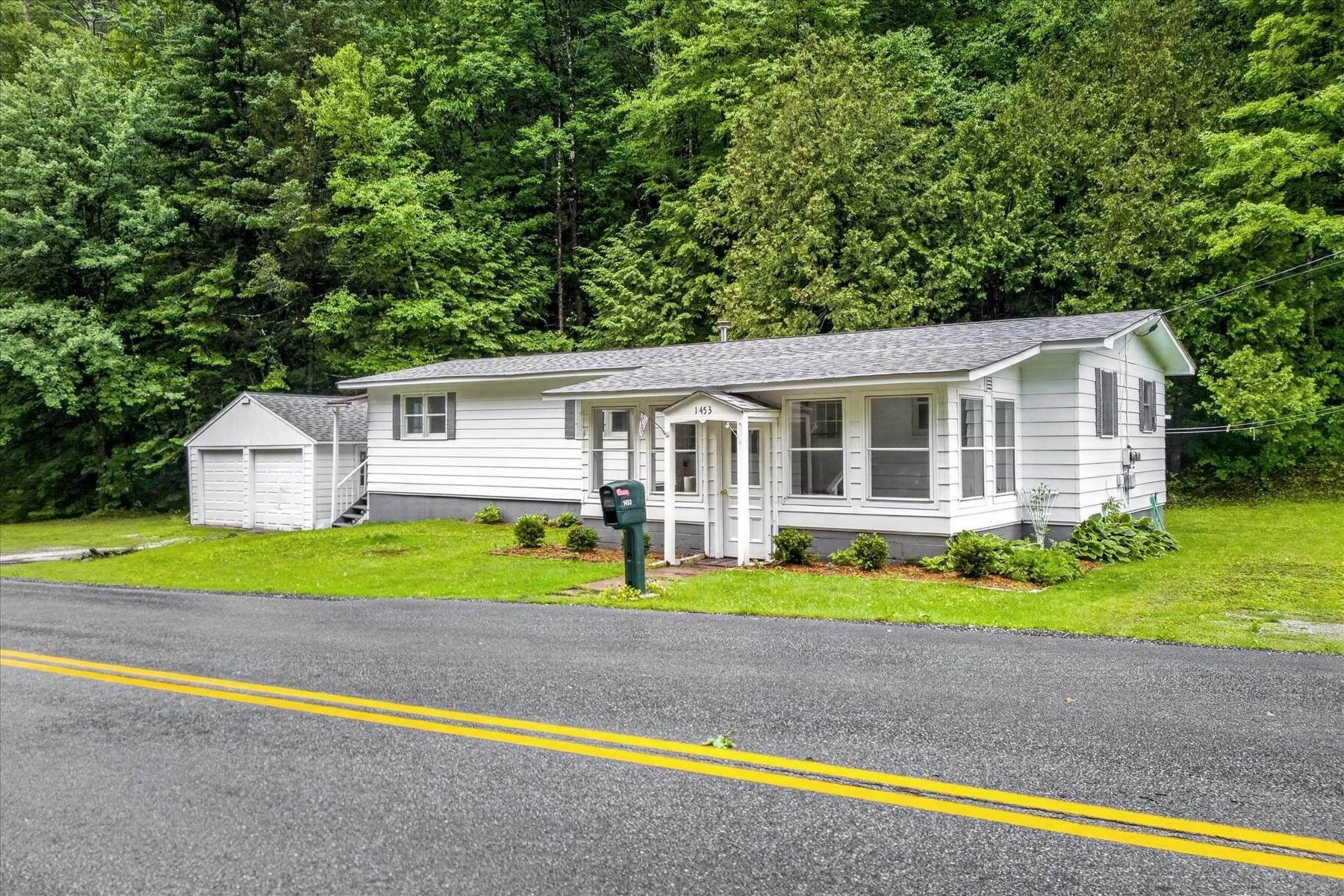 1453 Whipple Hollow Road Property Photo 1