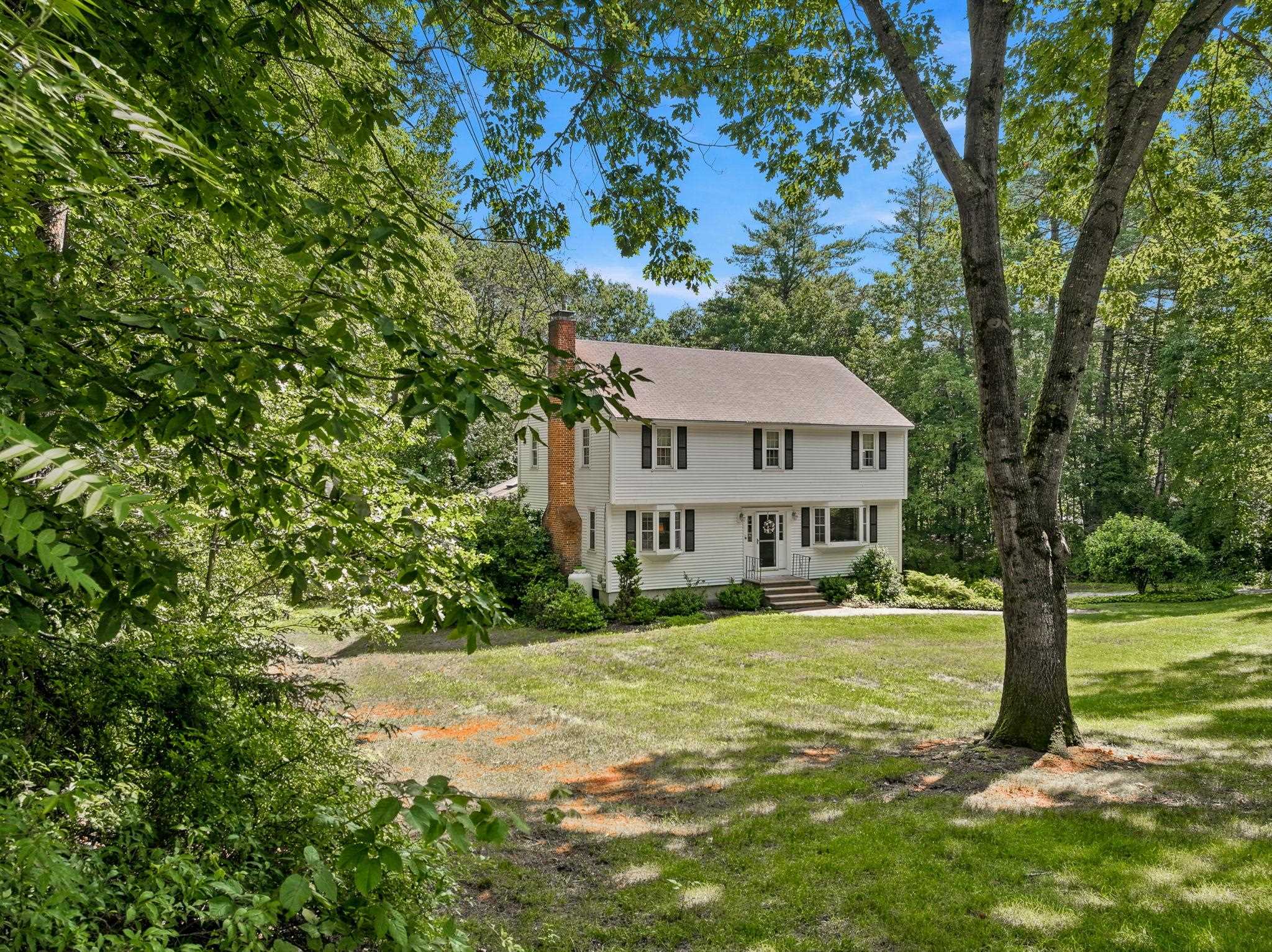 16 Williamsburg Drive Property Photo 1