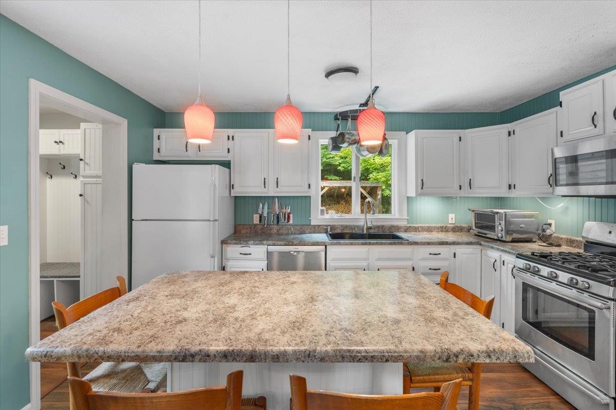 6 Barnett Road Property Photo 12