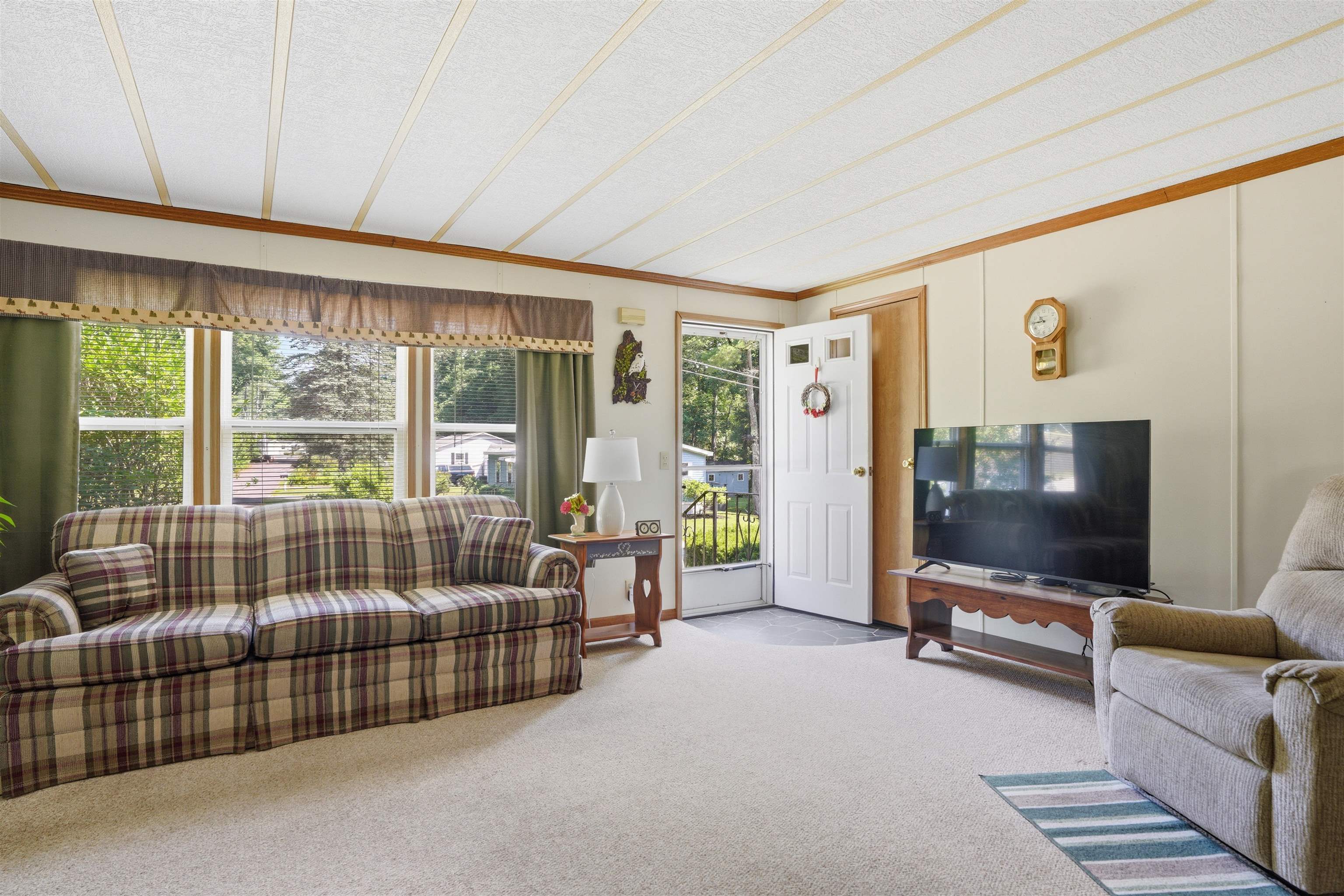 26 Deer Path Property Photo 11