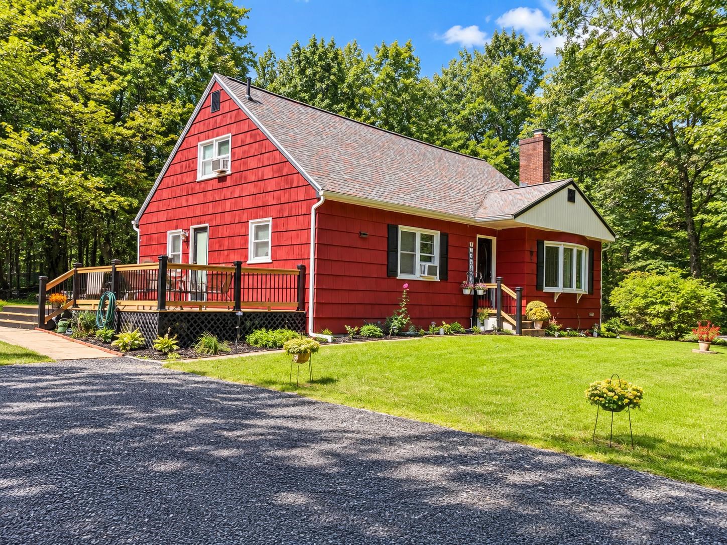 7 Will Drive Property Photo 1