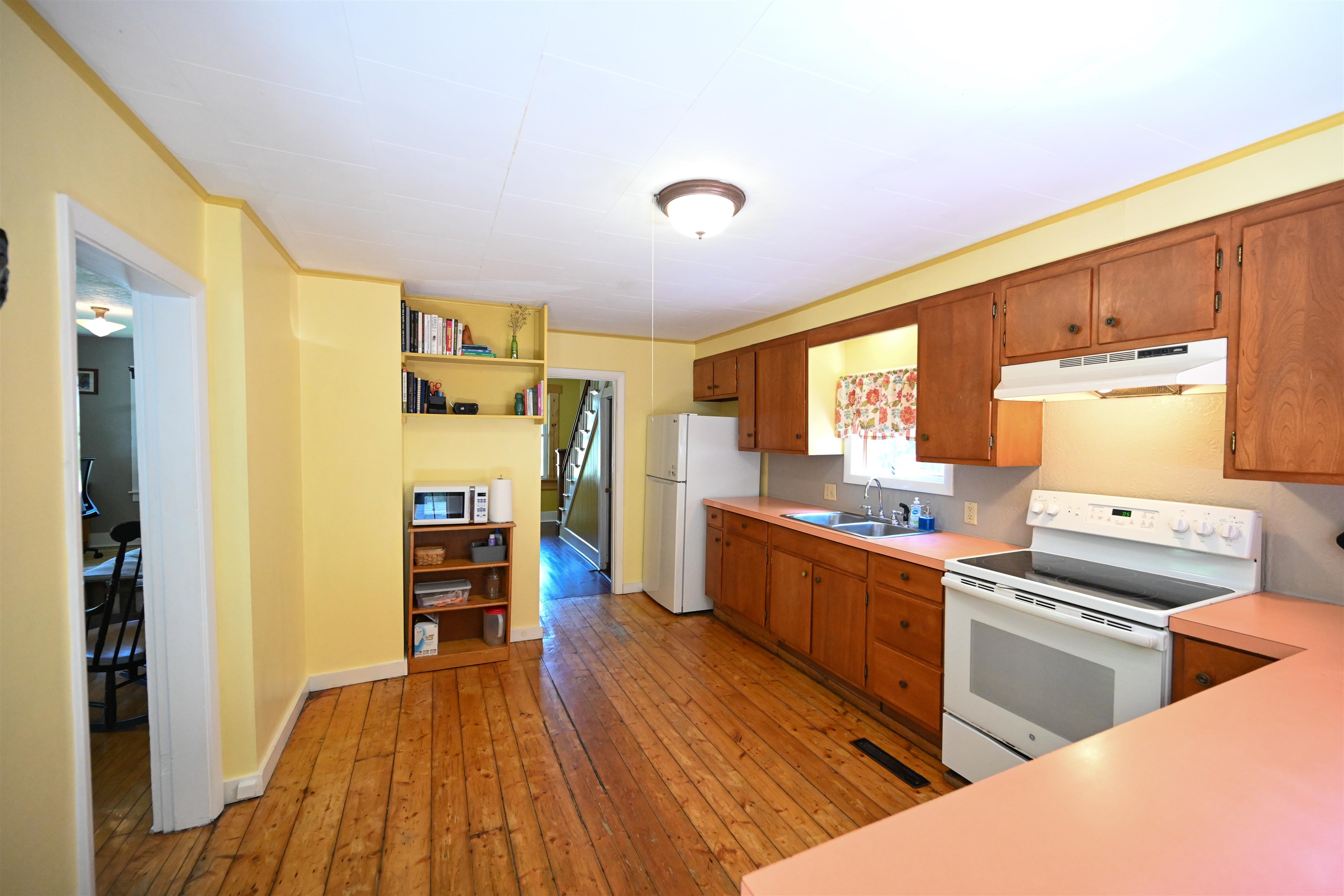 240 Lower Main E Street Property Photo 10