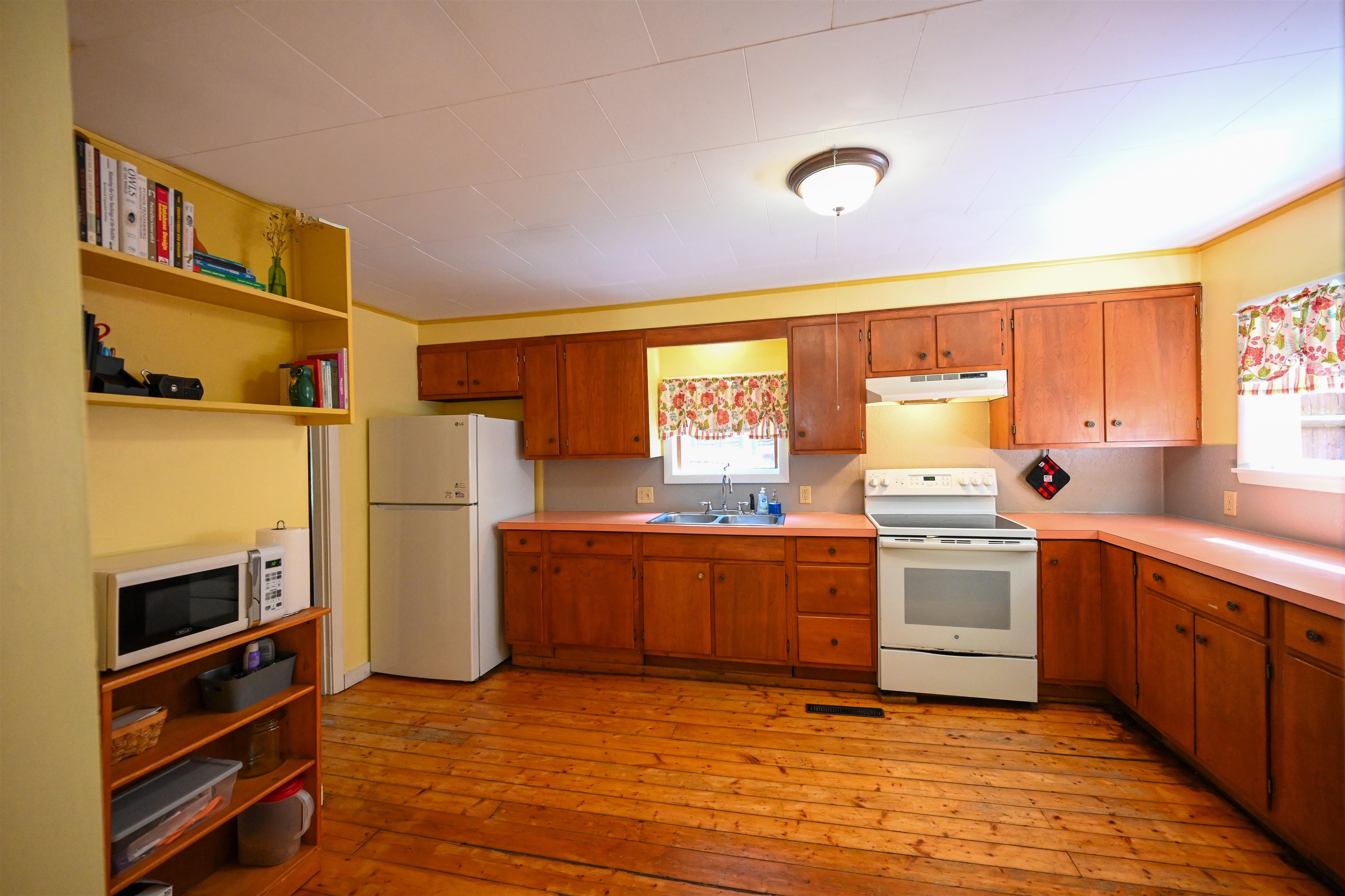 240 Lower Main E Street Property Photo 12