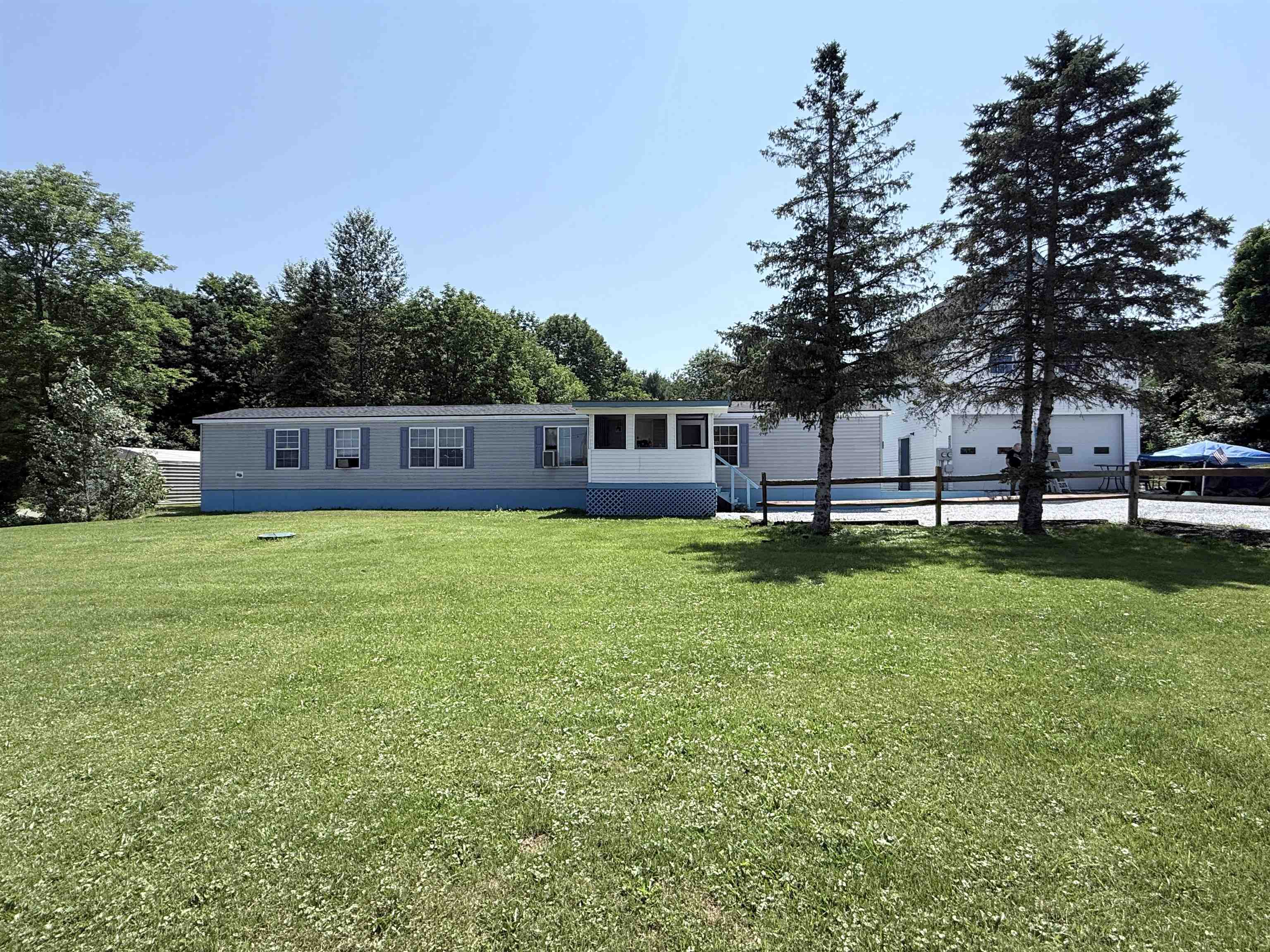 4056 Middle Road Property Photo 3
