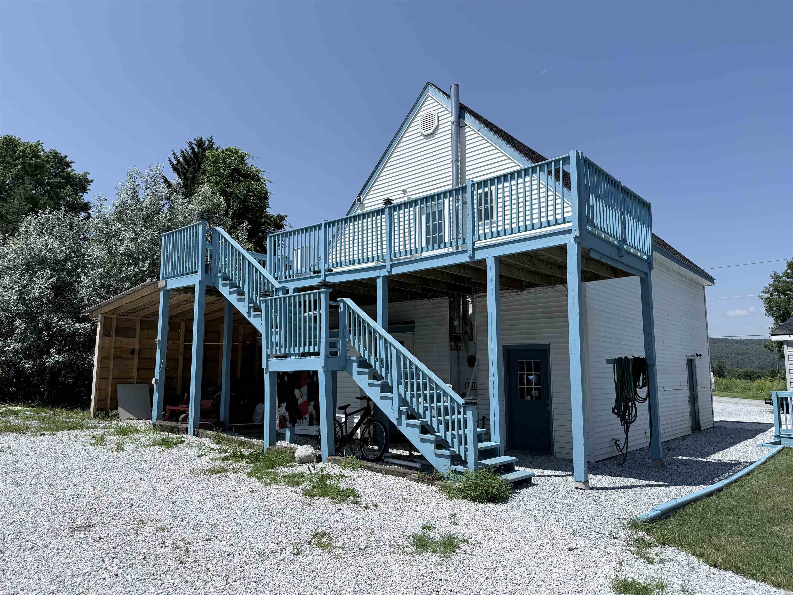 4056 Middle Road Property Photo 5