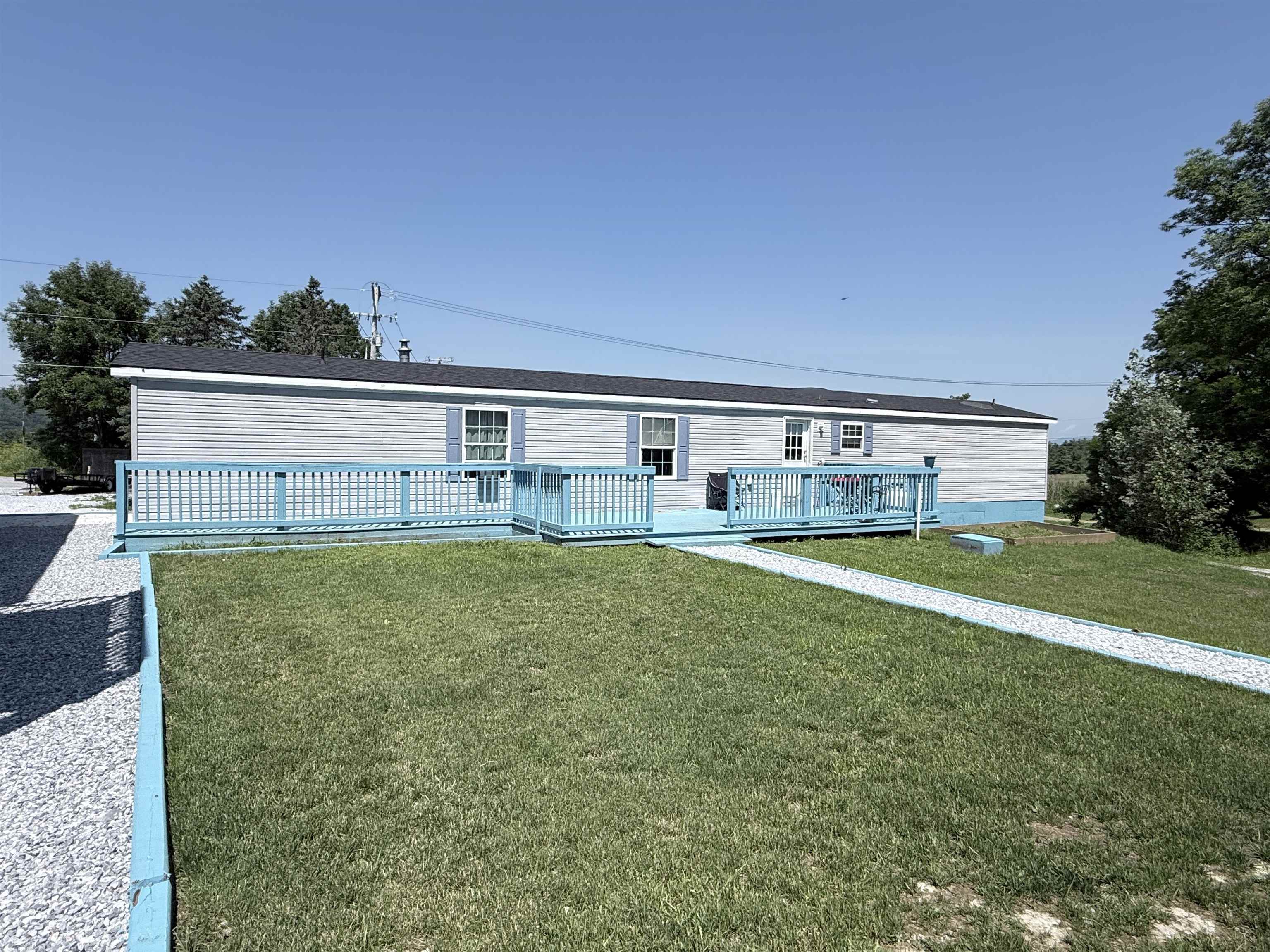 4056 Middle Road Property Photo 6