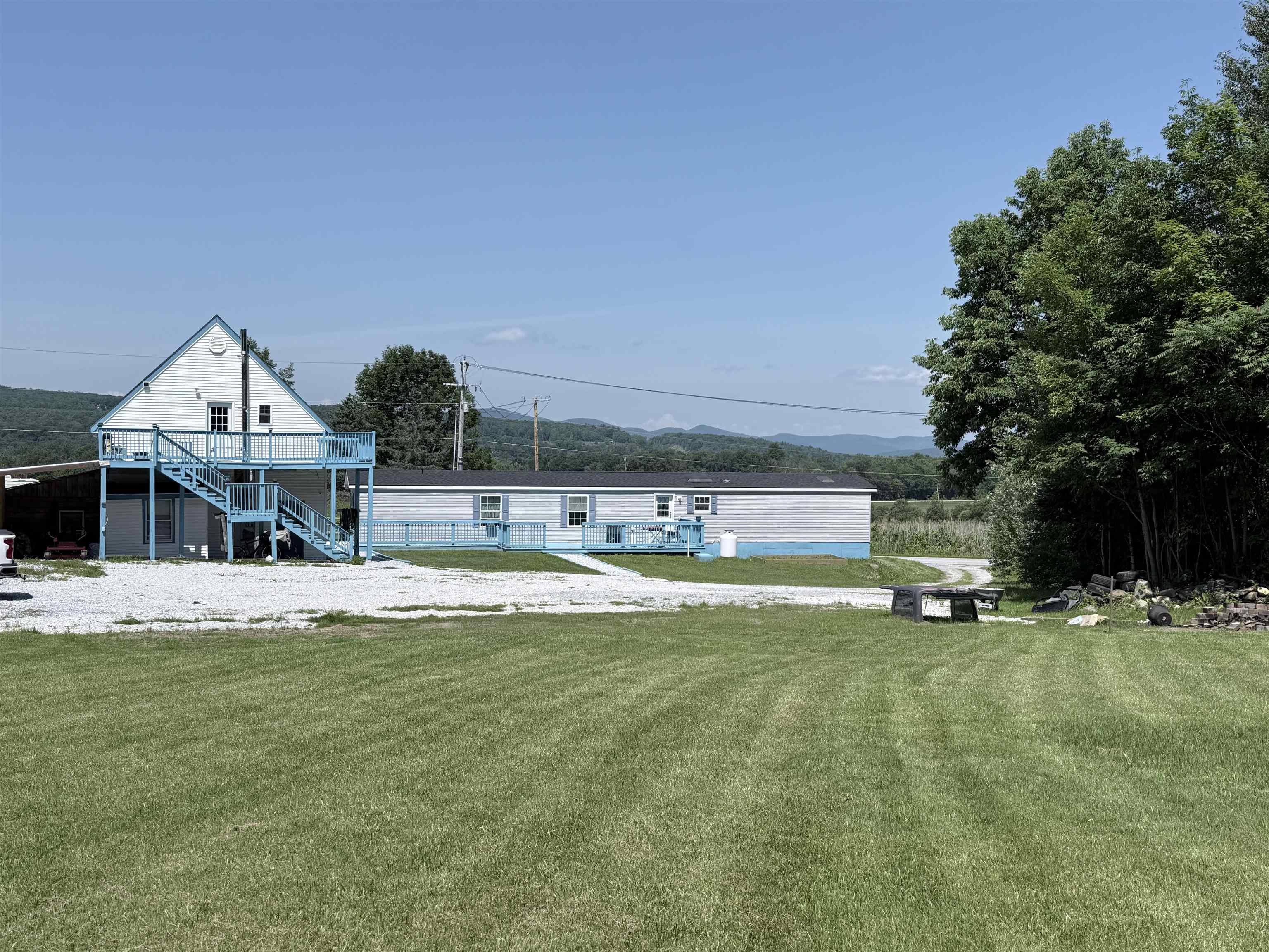 4056 Middle Road Property Photo 10
