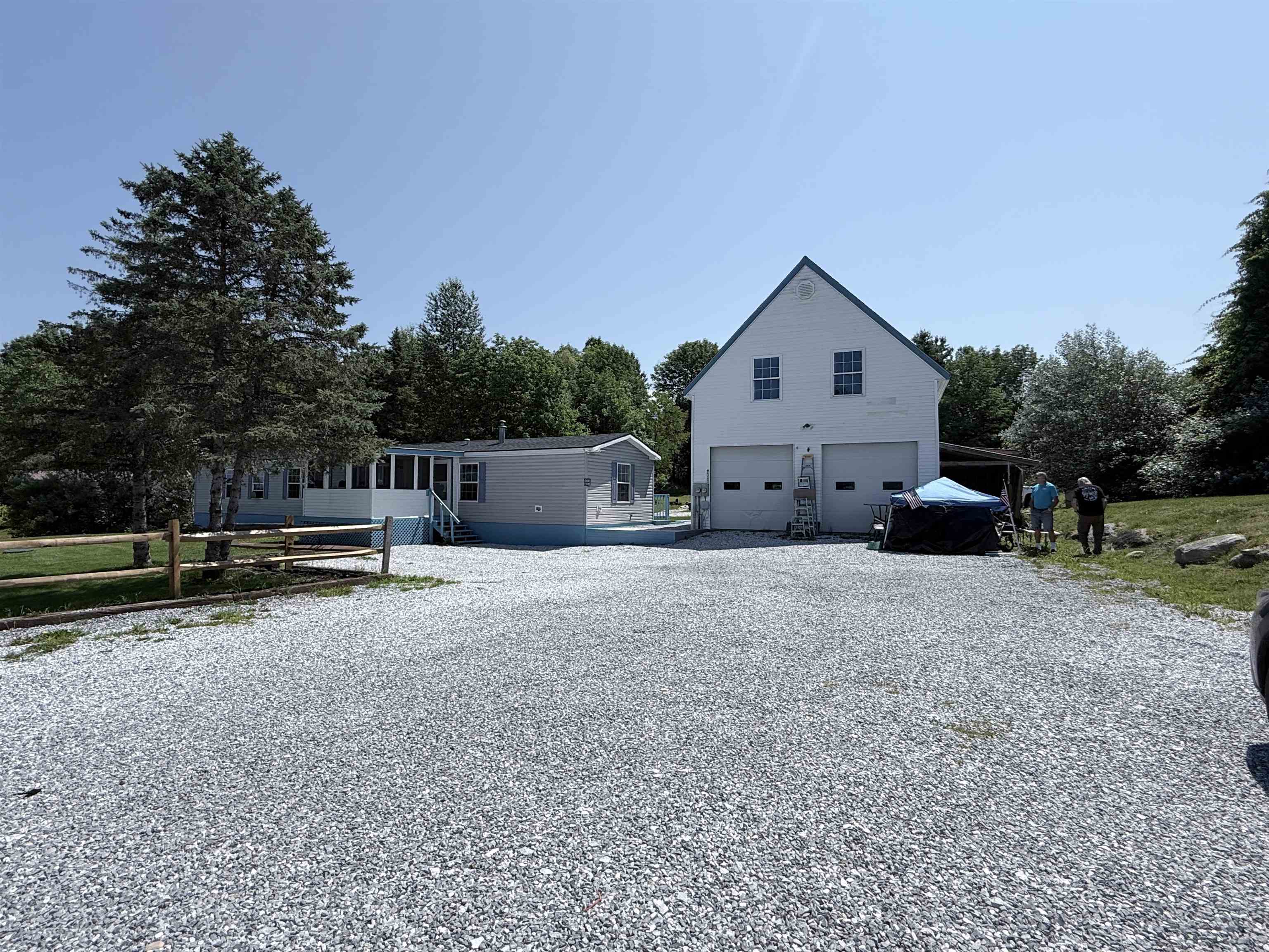 4056 Middle Road Property Photo 13