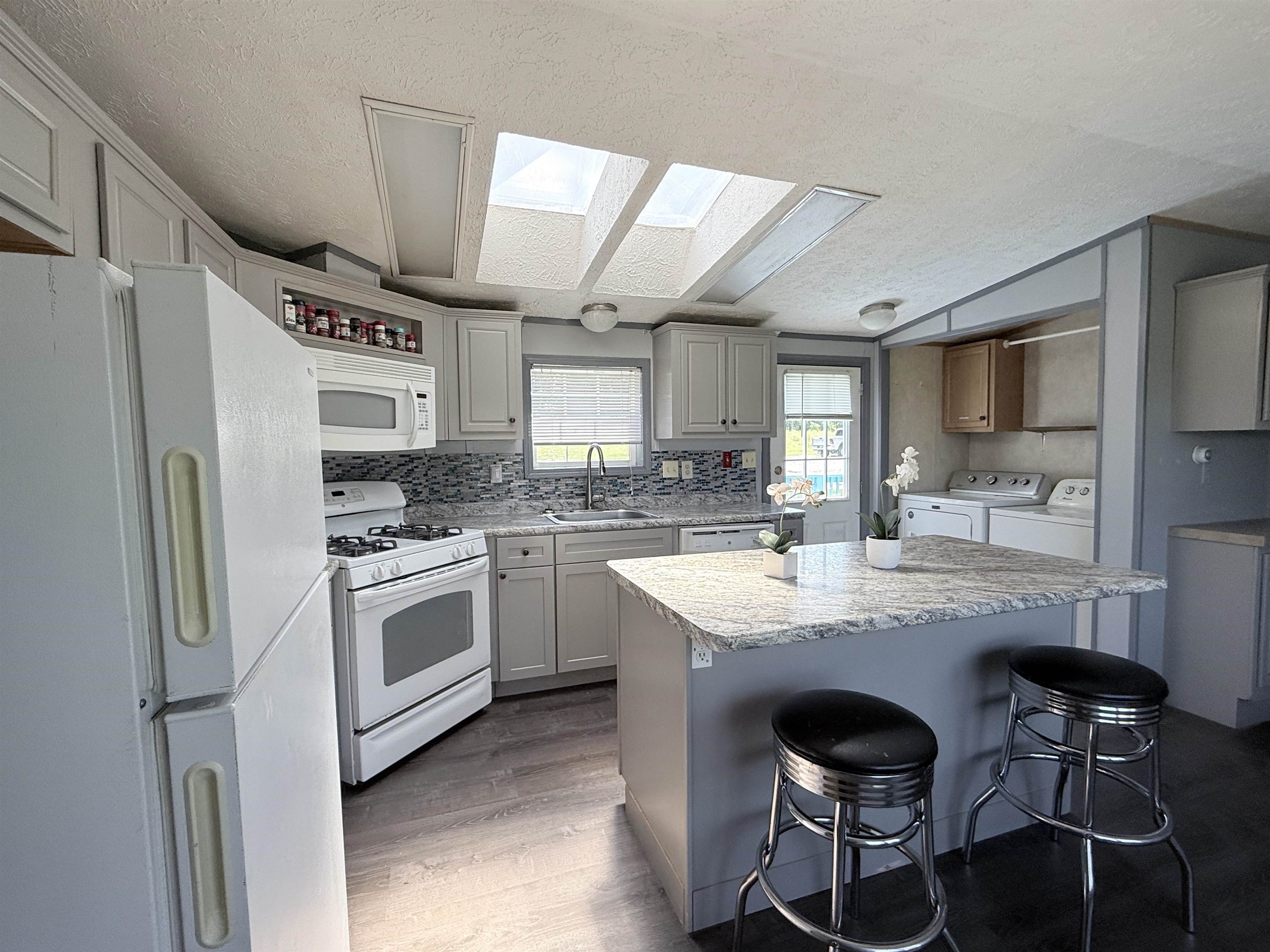 4056 Middle Road Property Photo 20