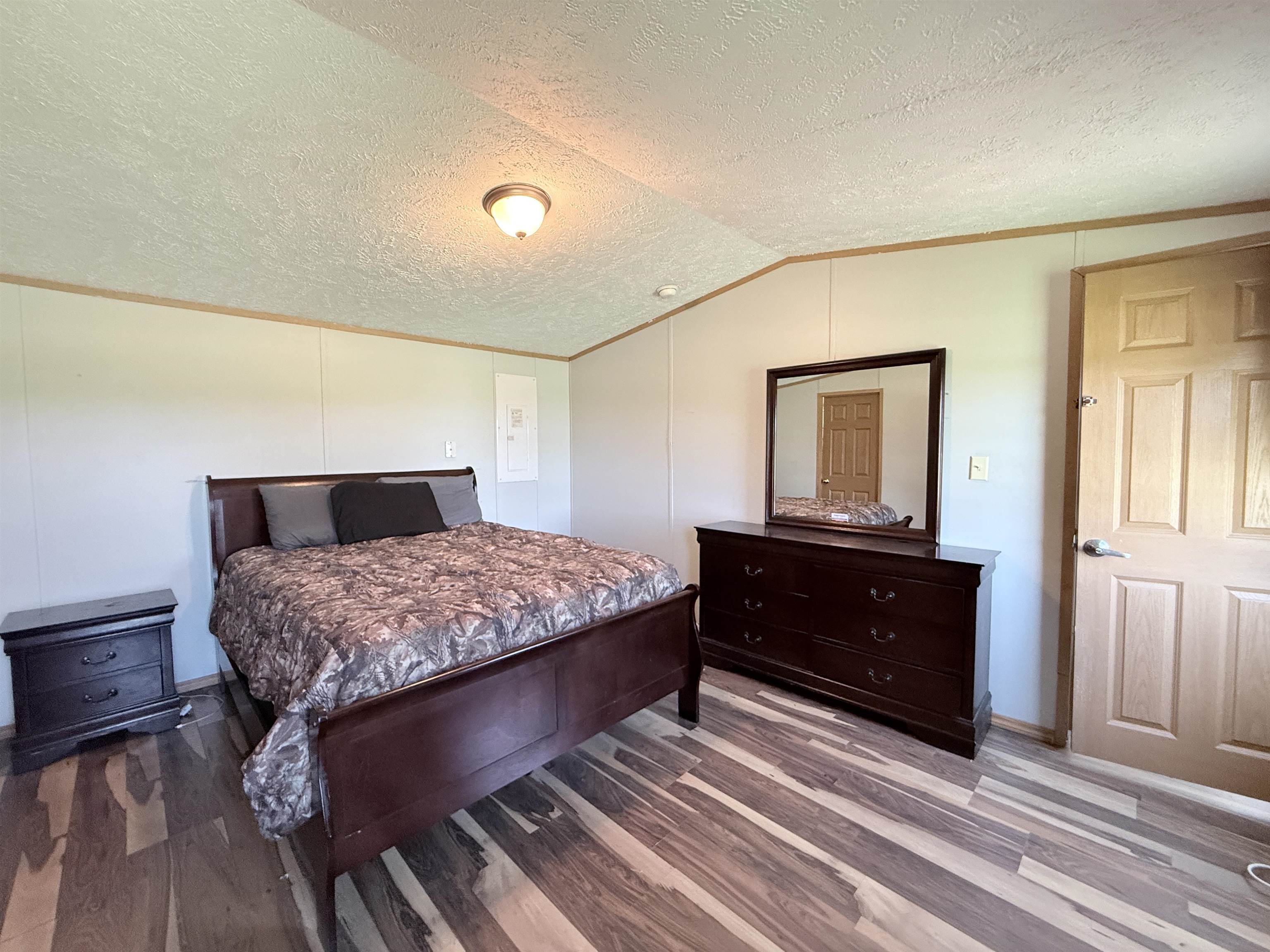 4056 Middle Road Property Photo 25