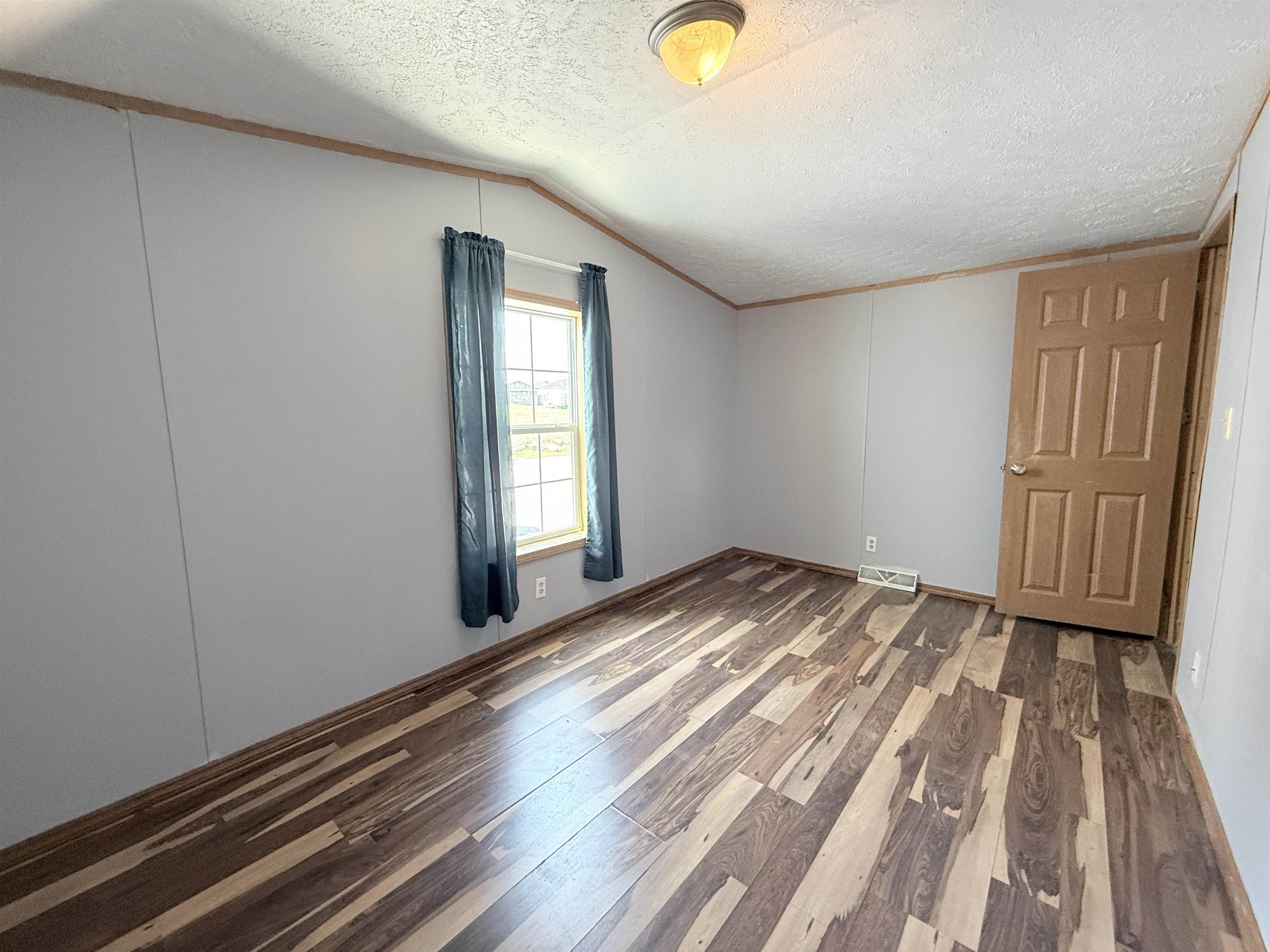 4056 Middle Road Property Photo 29