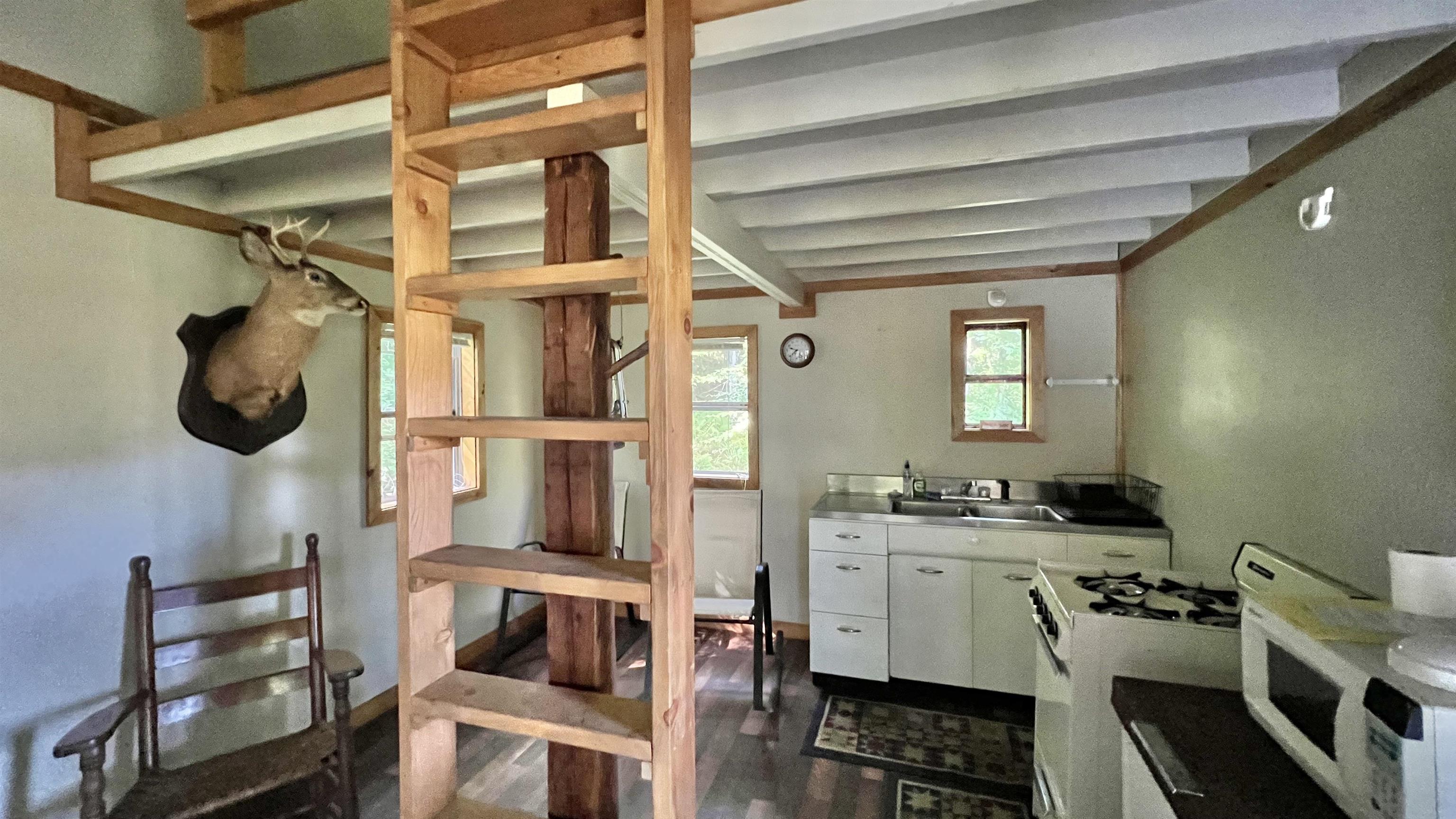 2075 Codding Hollow Road Property Photo 17