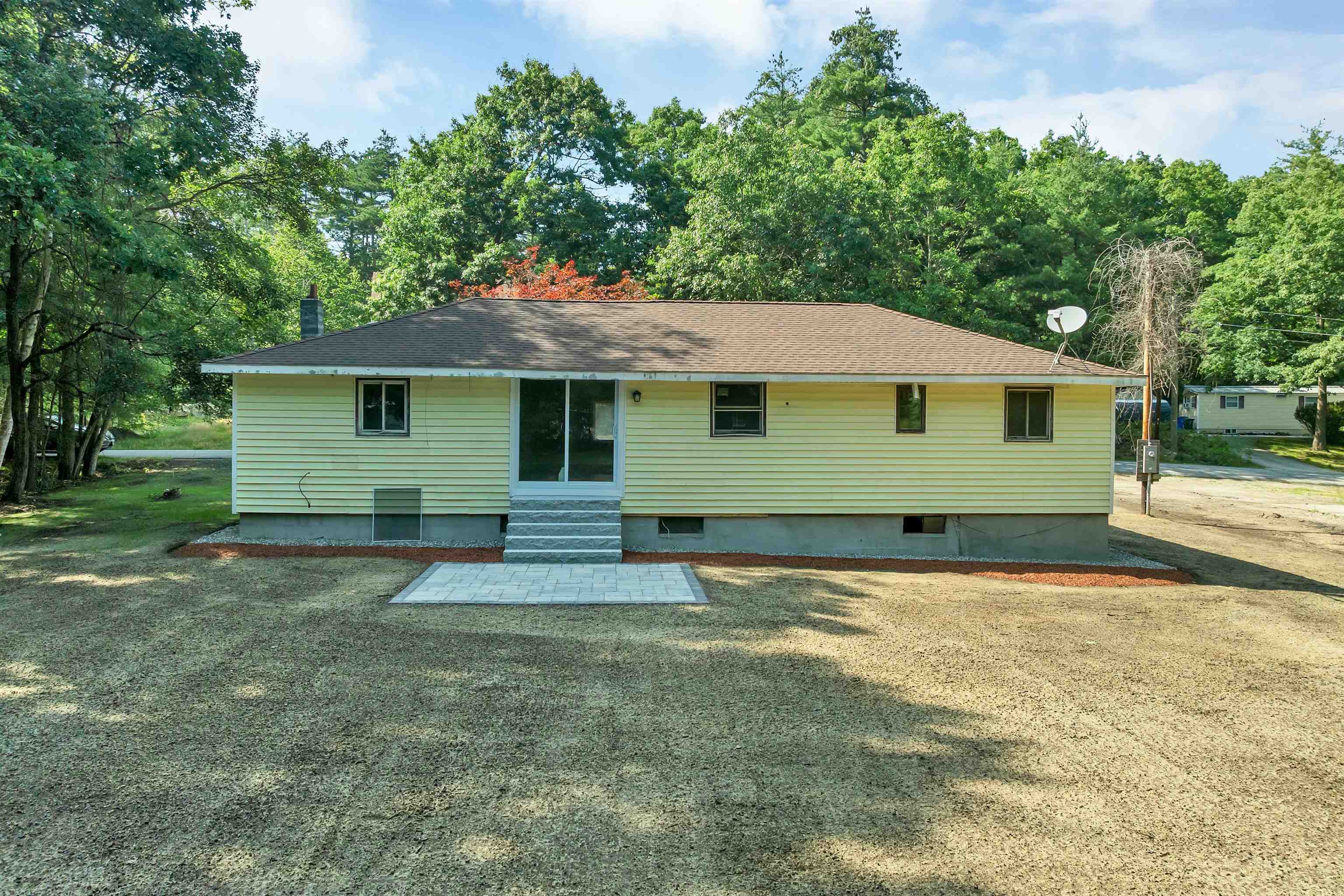 4 Loop Road Property Photo 4