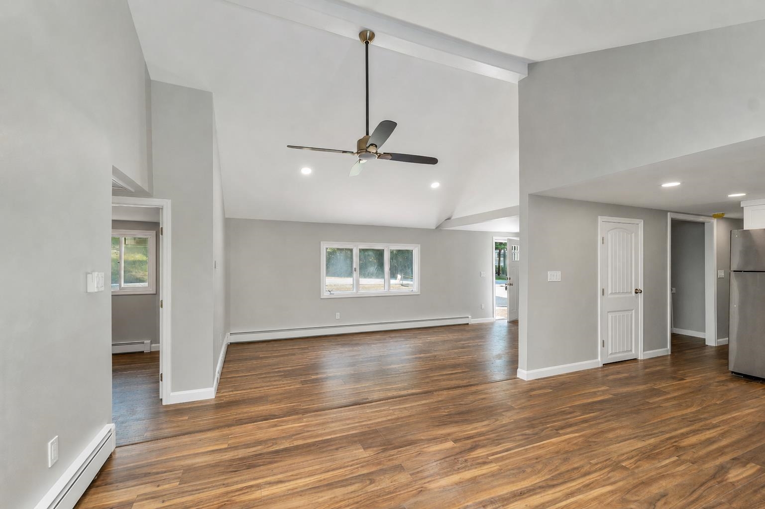 4 Loop Road Property Photo 9