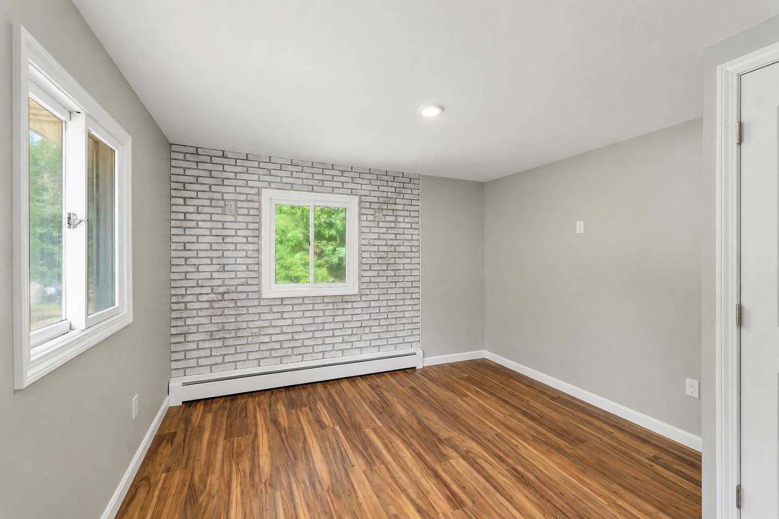 4 Loop Road Property Photo 13