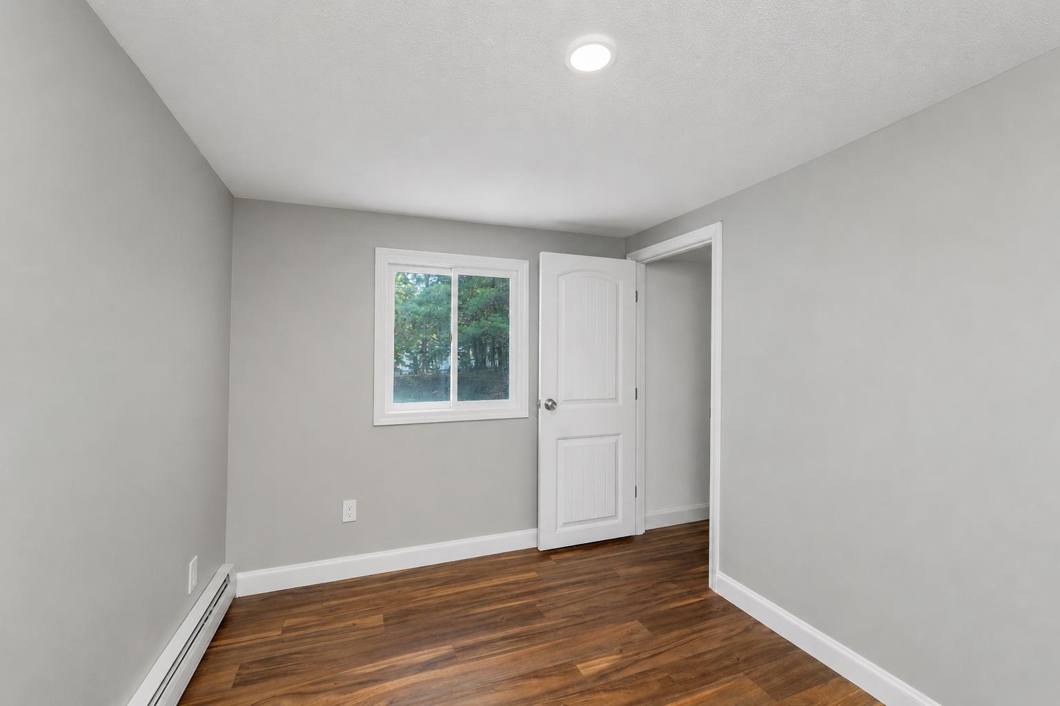 4 Loop Road Property Photo 20