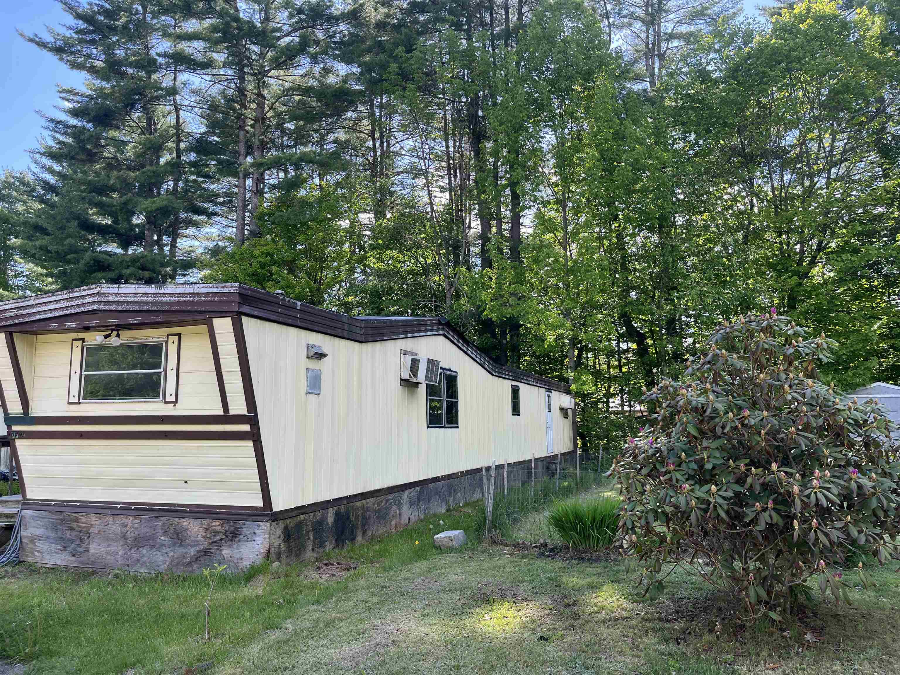 215 Riverside Drive Property Photo 1