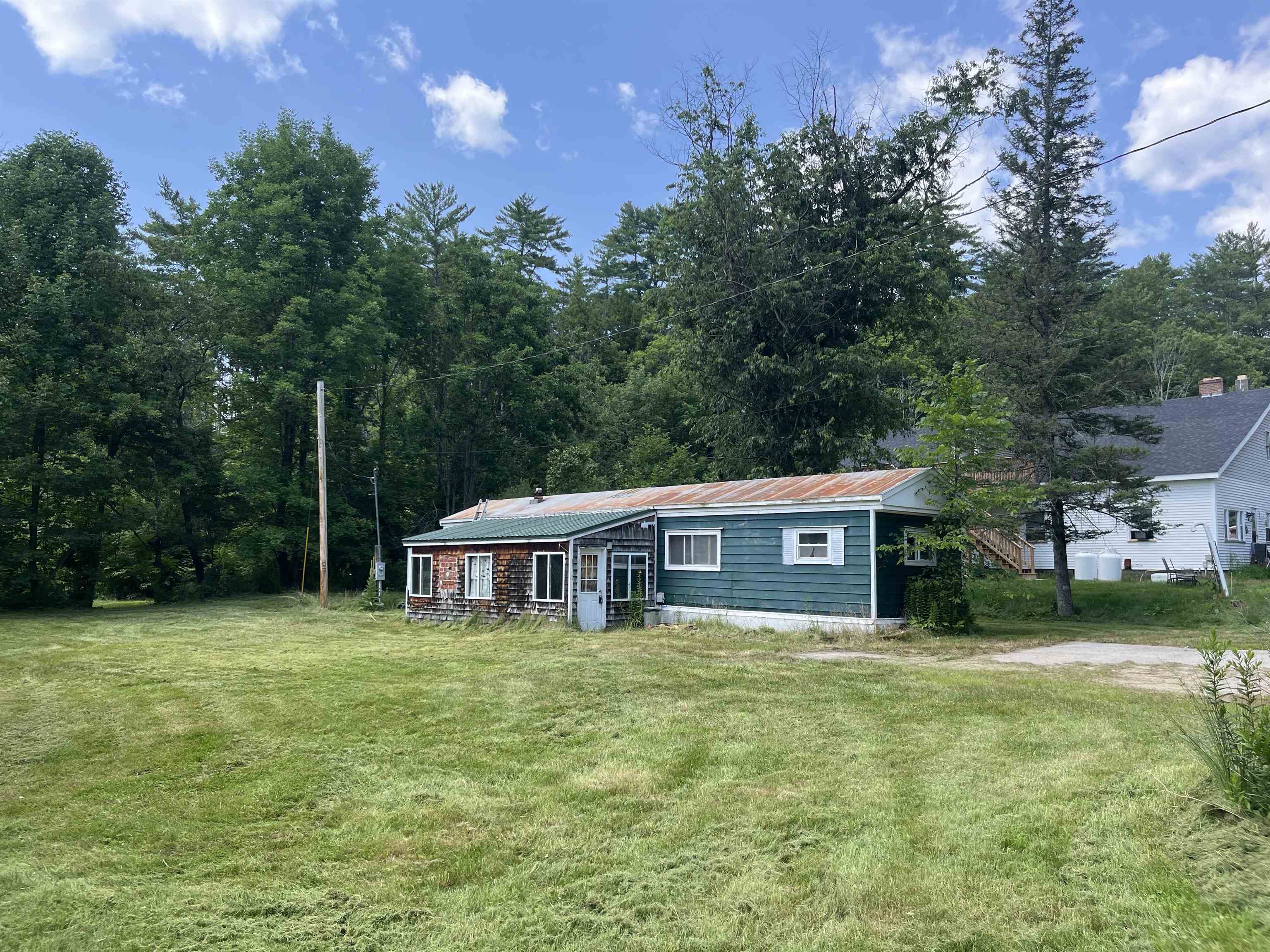 660 New Hampton Road Property Photo 1