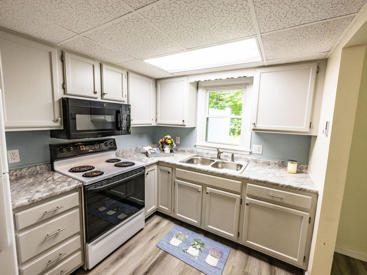 86 Pinecrest Drive Property Photo 1