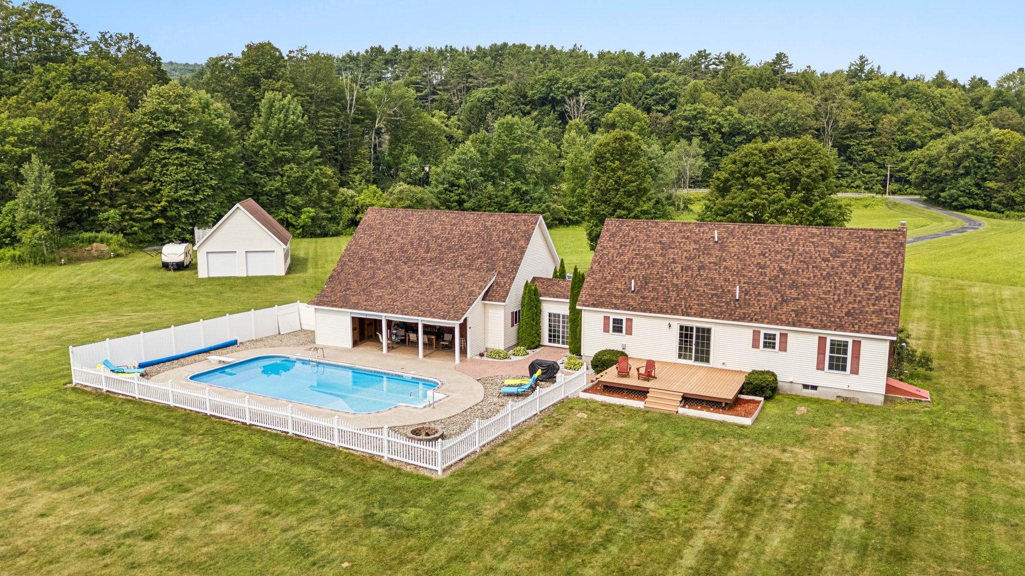 1407 Us Route 5 Property Photo 2
