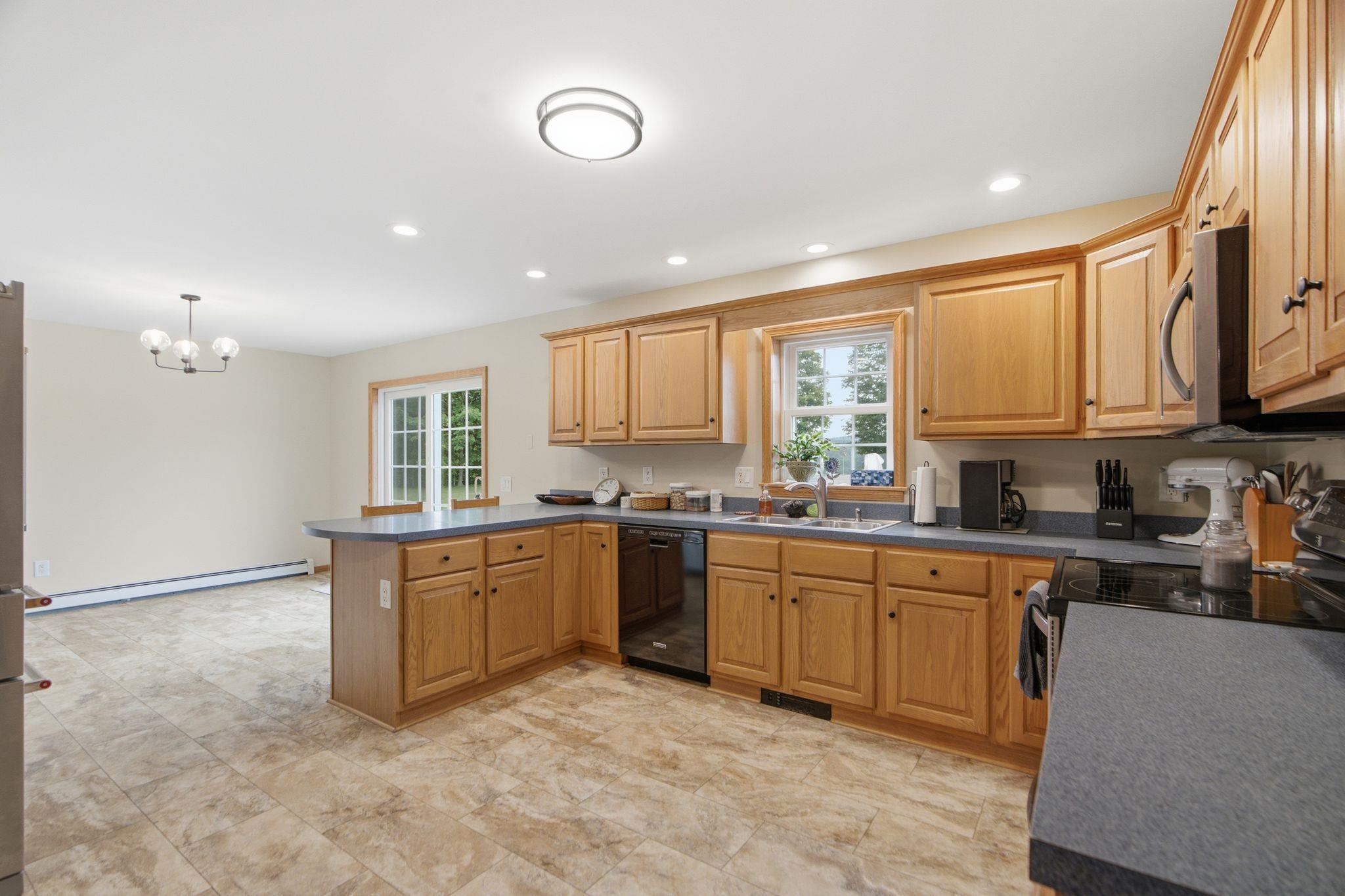 1407 Us Route 5 Property Photo 7