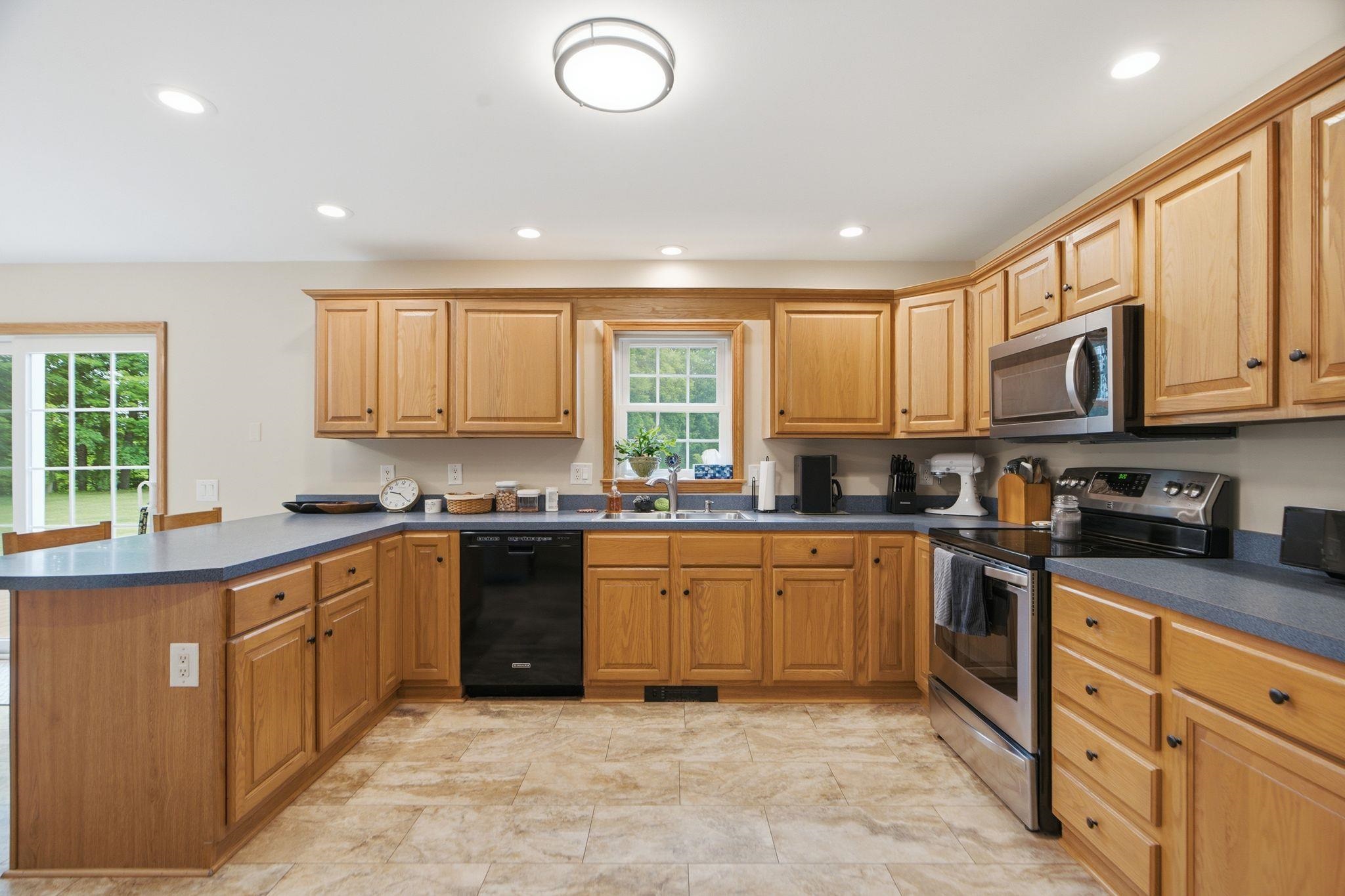 1407 Us Route 5 Property Photo 8