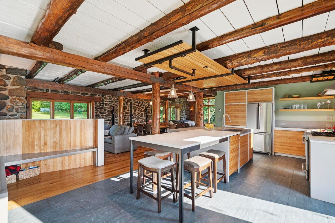 4626 Elmore Mountain Road Property Photo 4