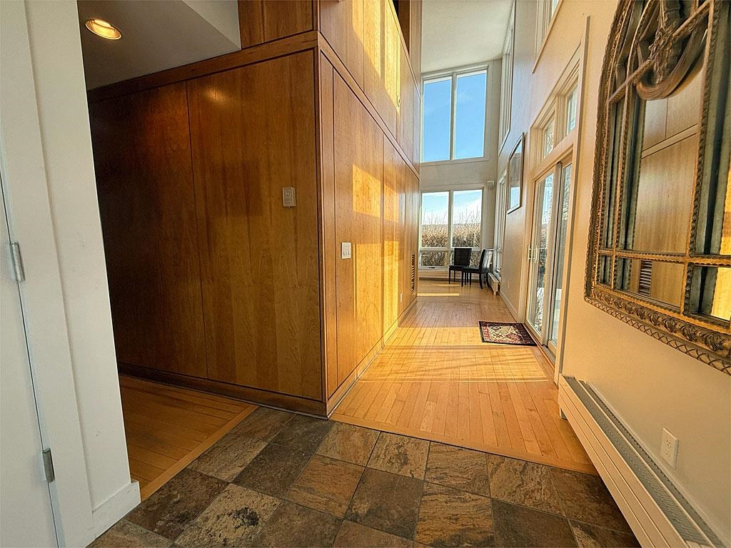 1450 Clarendon Avenue Property Photo 12