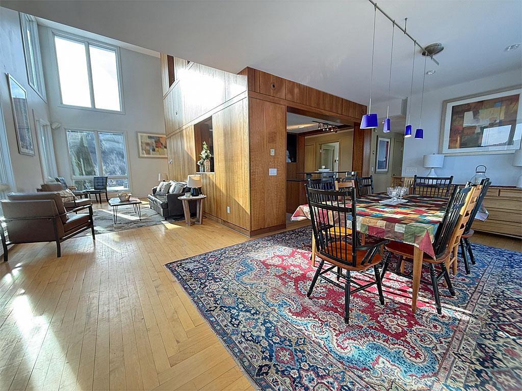 1450 Clarendon Avenue Property Photo 16