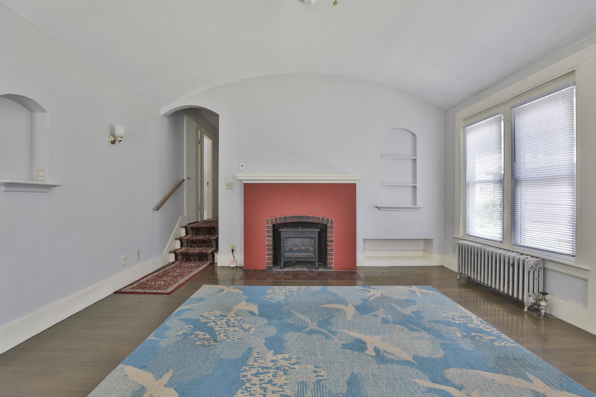1 Oak Street Property Photo 5