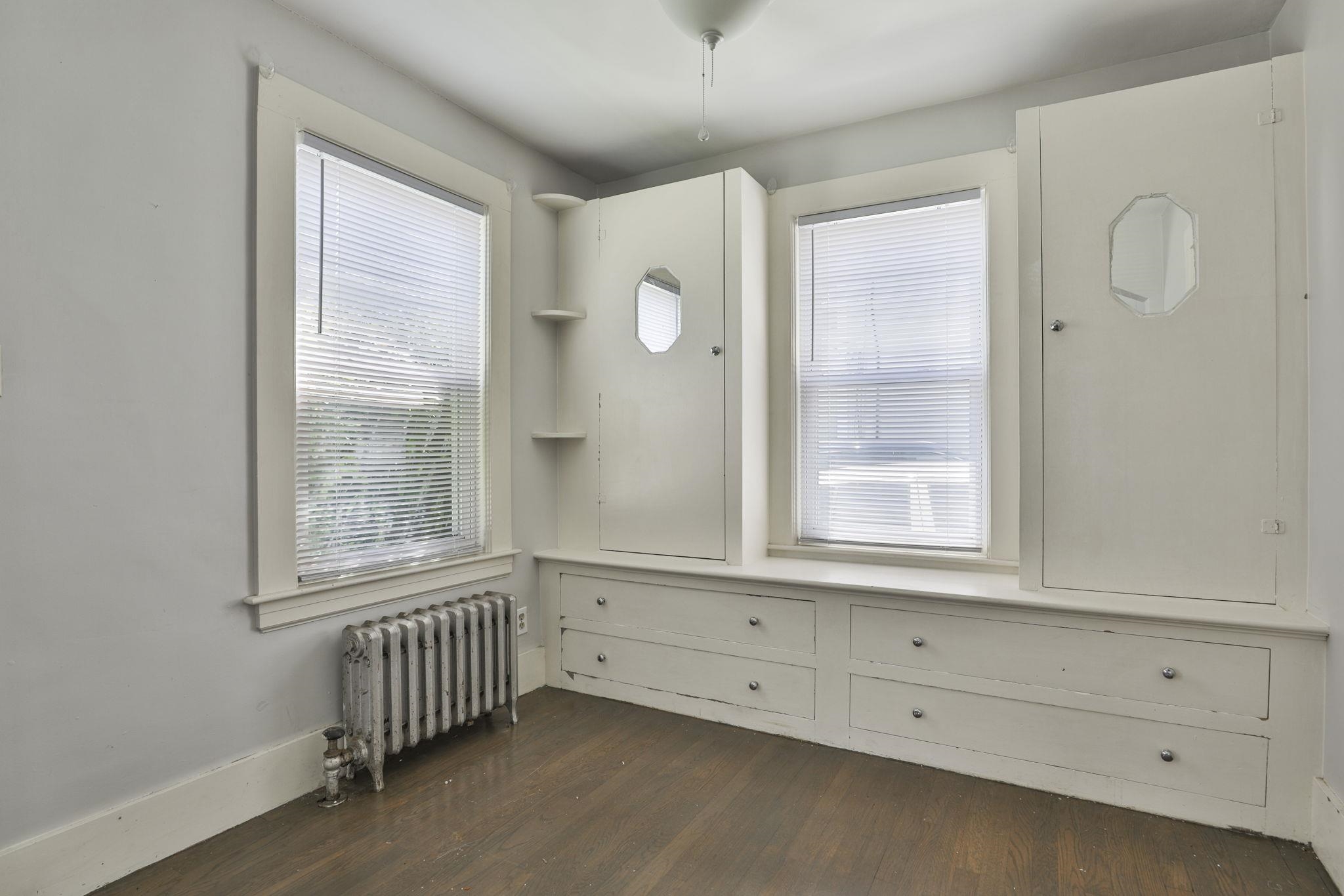 1 Oak Street Property Photo 9
