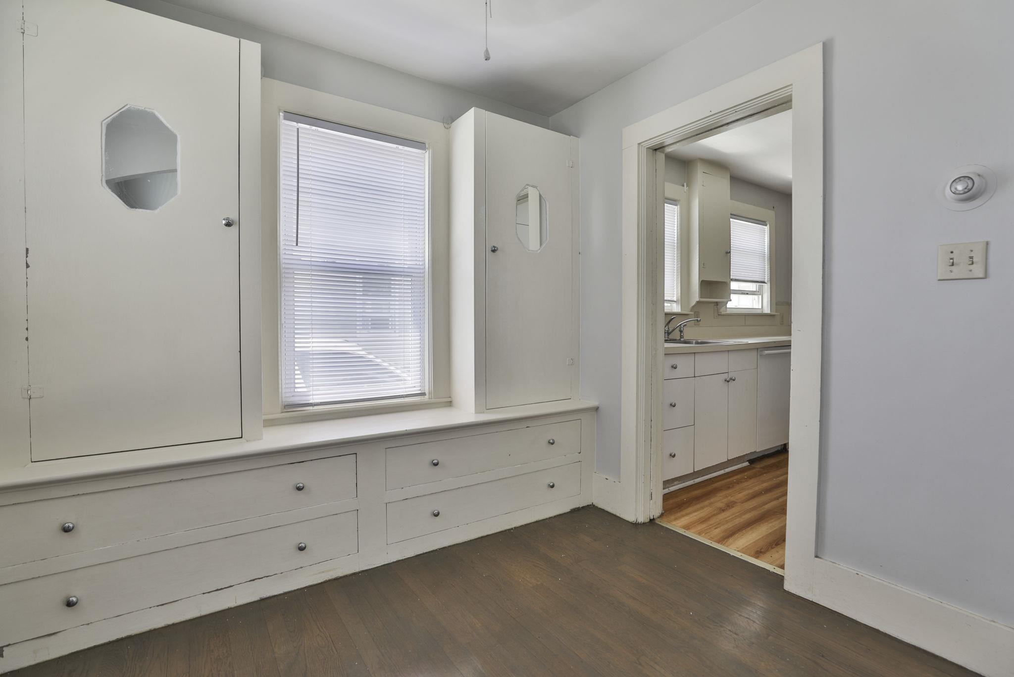 1 Oak Street Property Photo 10